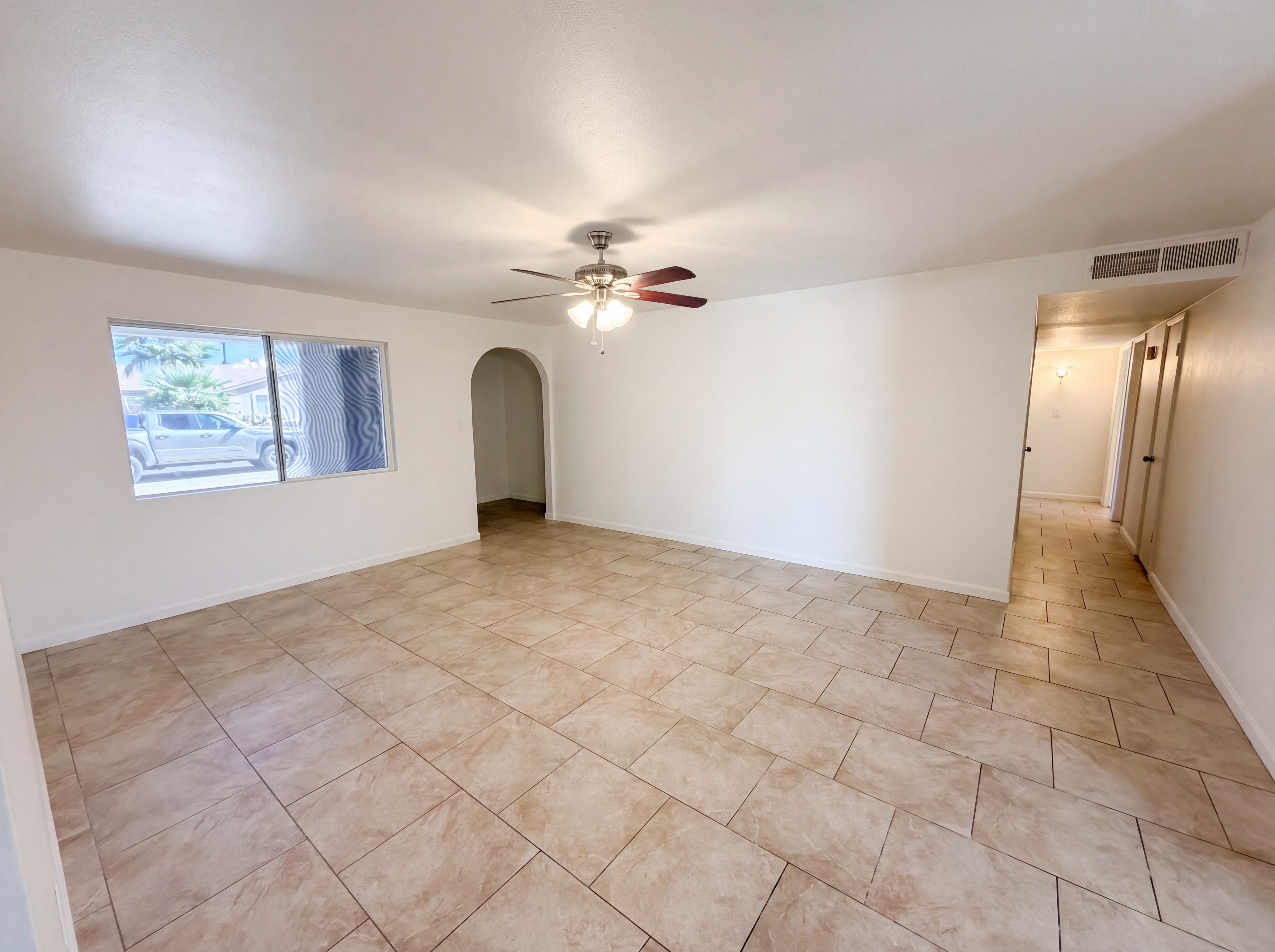 Photo 9 of 32 of 8107 W Meadowbrook Ave, Phoenix, AZ