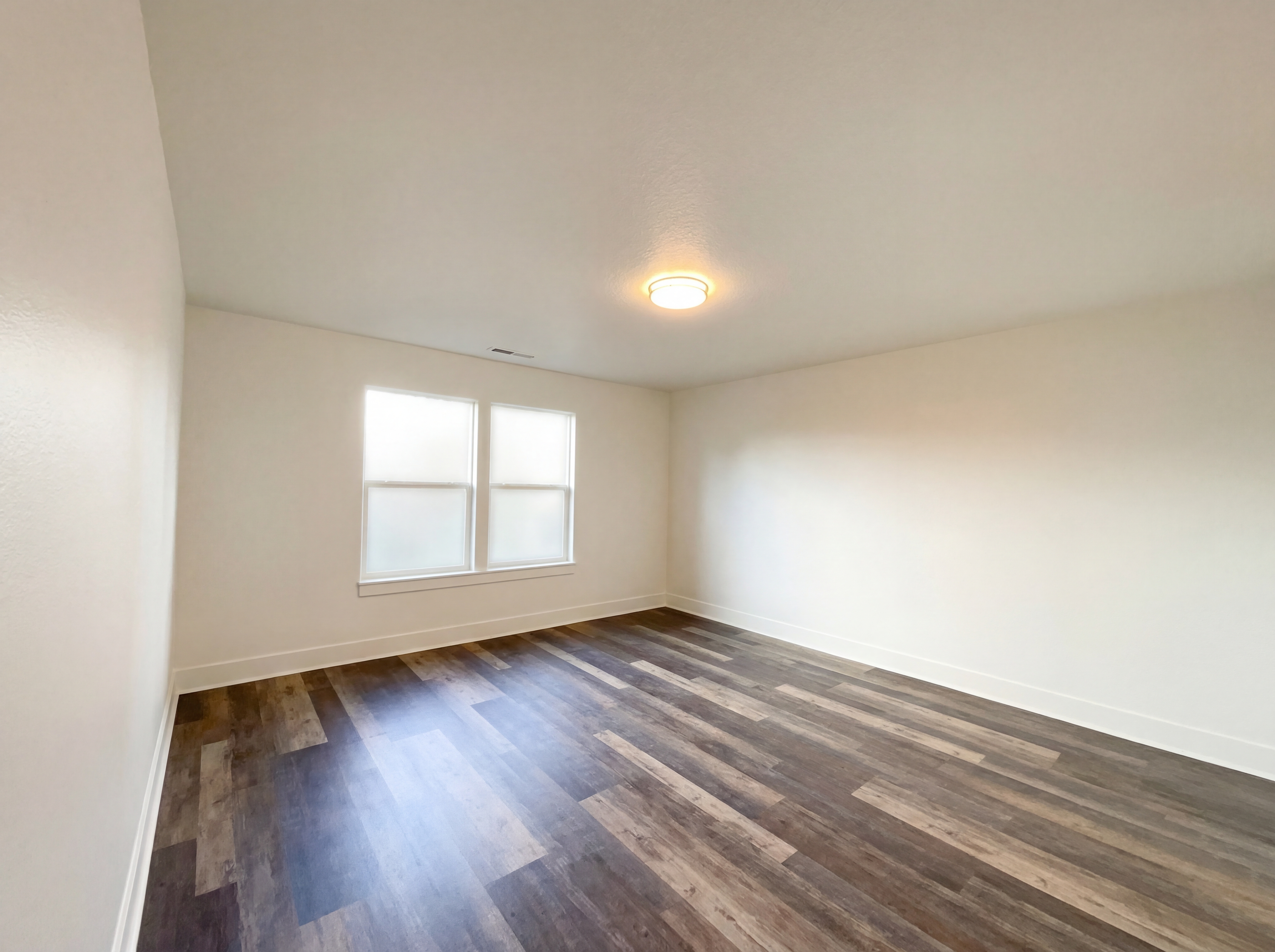 Photo 18 of 35 of 10989 SW Oneida St, Tualatin, OR