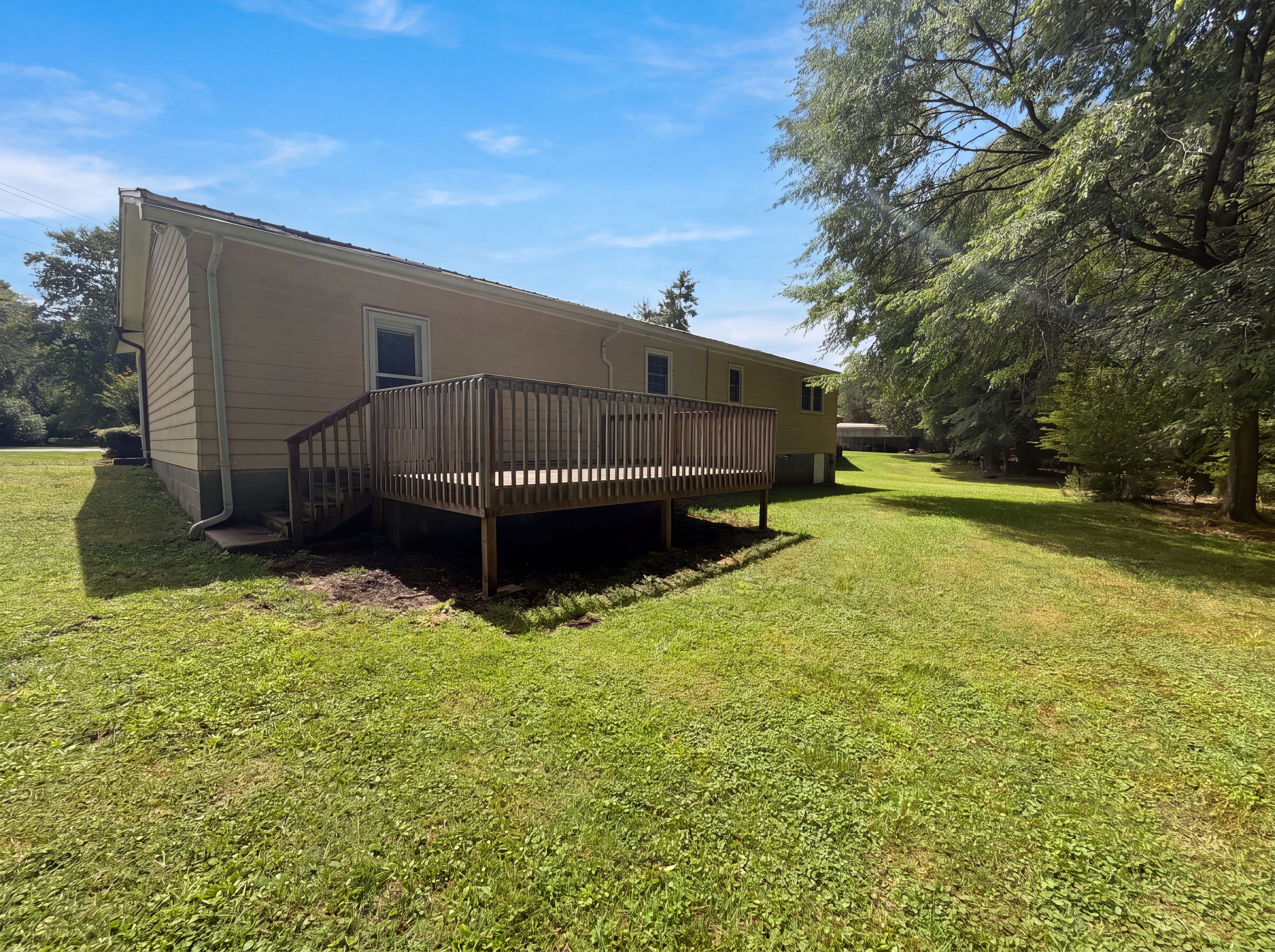 Photo 5 of 17 of 1804 Gade Bryant Rd, Moncure, NC