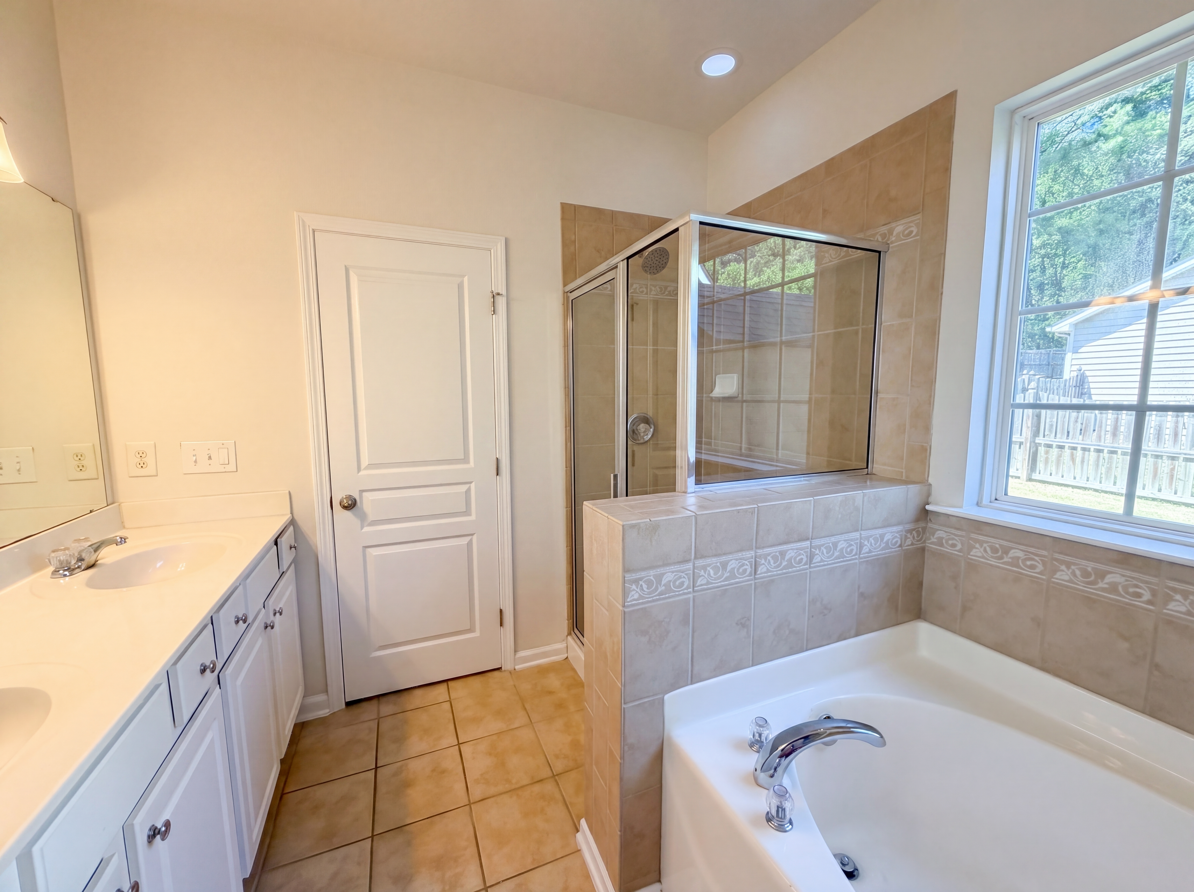 Photo 12 of 17 of 3216 Ranbir Dr, Durham, NC