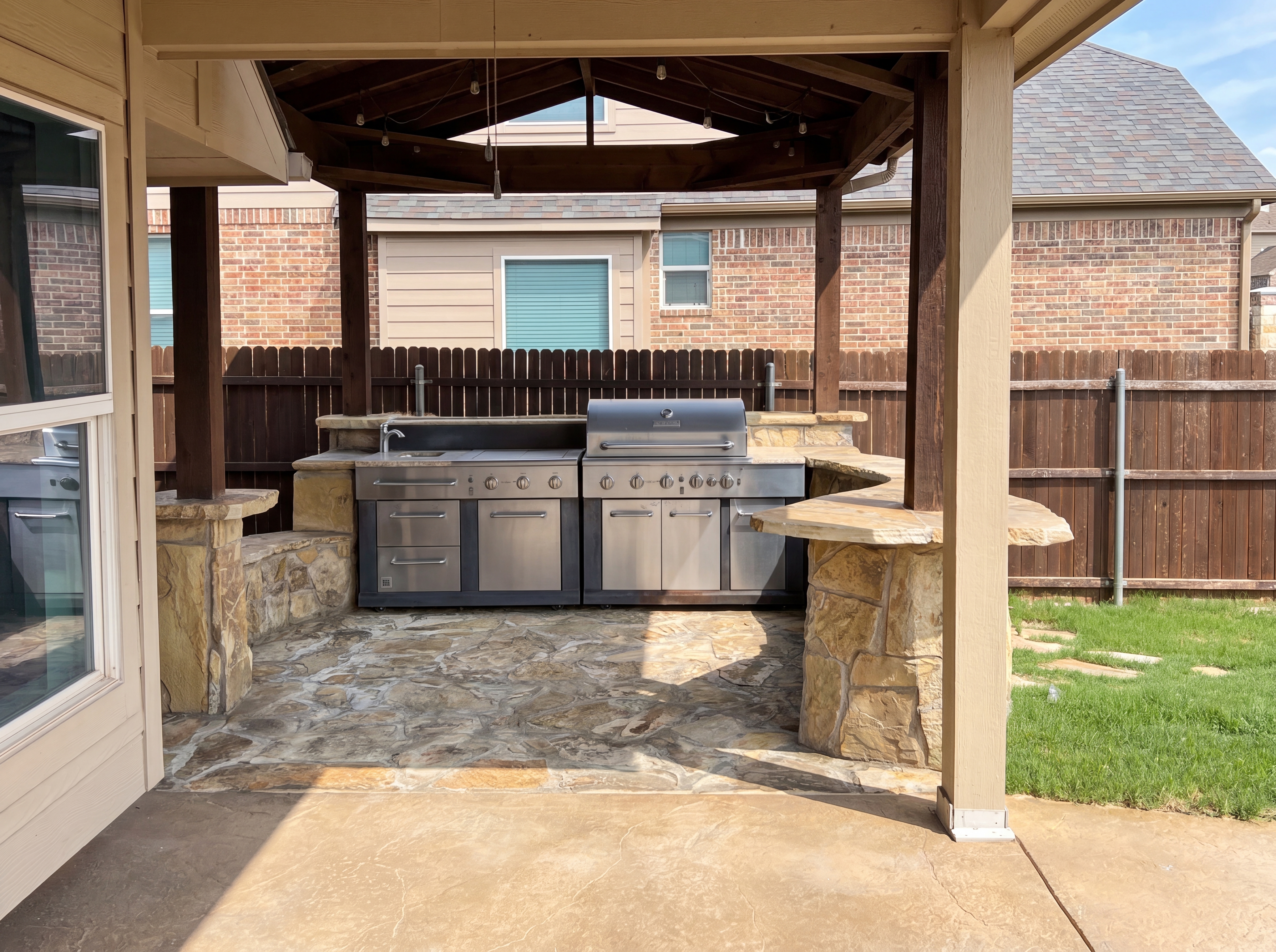 Photo 19 of 23 of 3105 Bridgewater Dr, Little Elm, TX