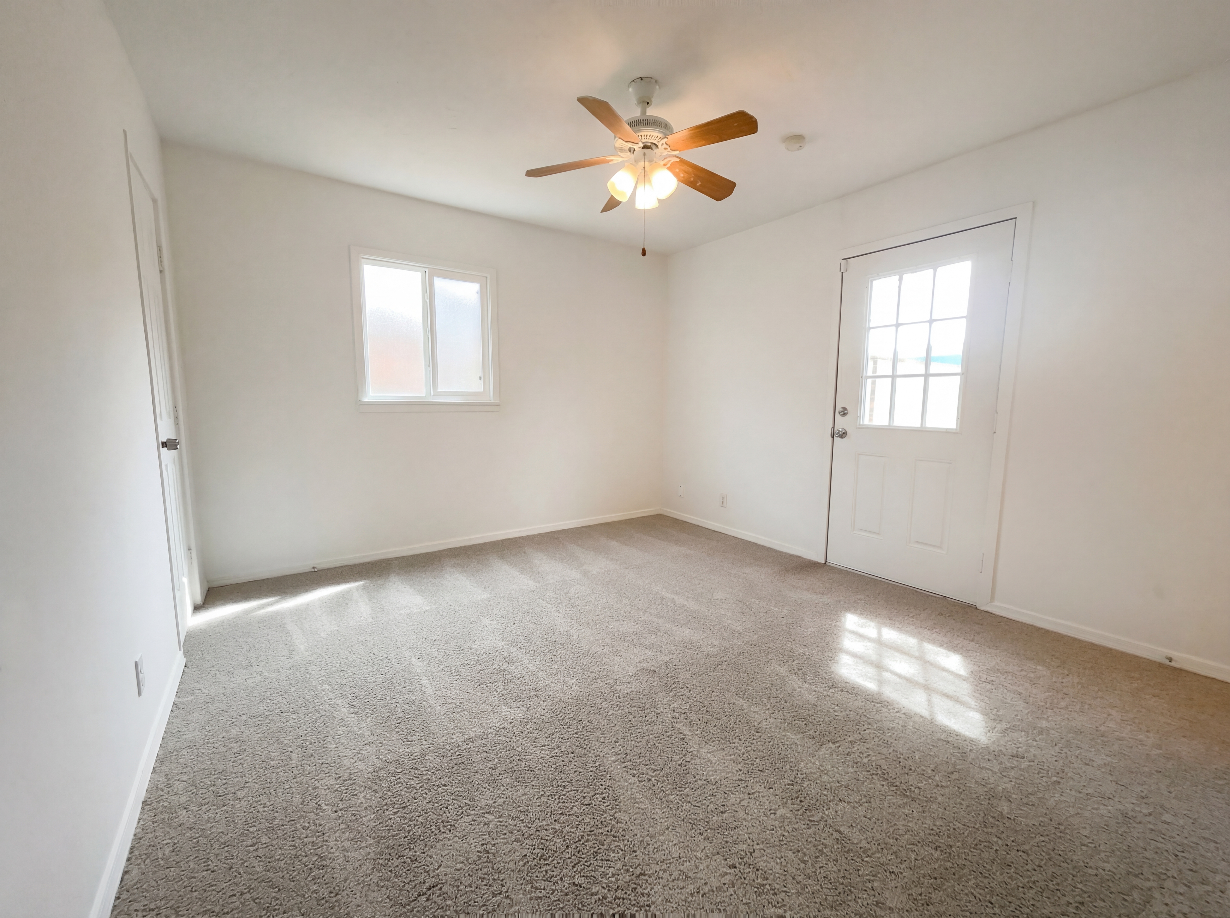 Photo 8 of 18 of 8112 Princess Jeanne Ave NE, Albuquerque, NM