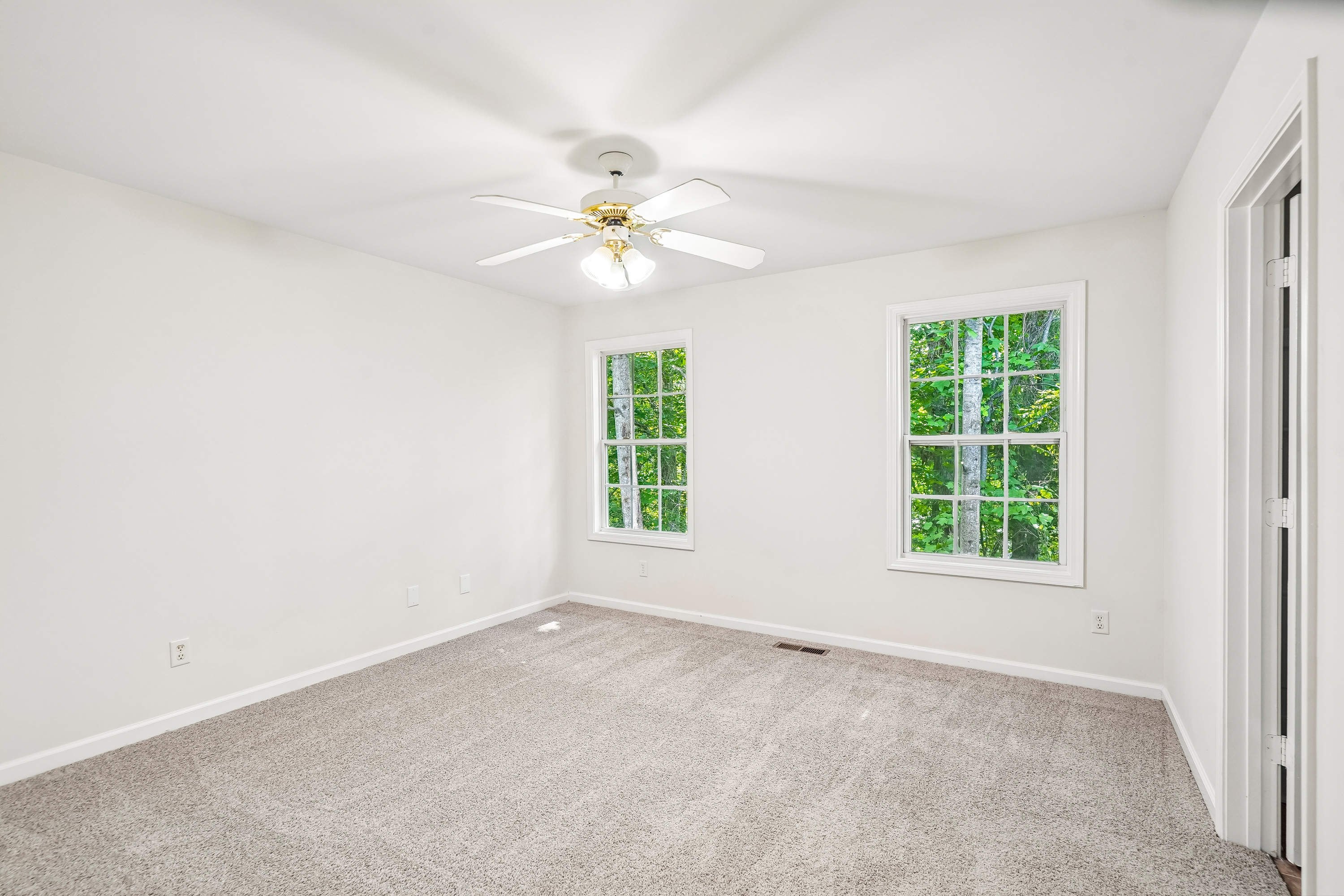 Photo 17 of 31 of 6550 Snowbird Ln, Douglasville, GA