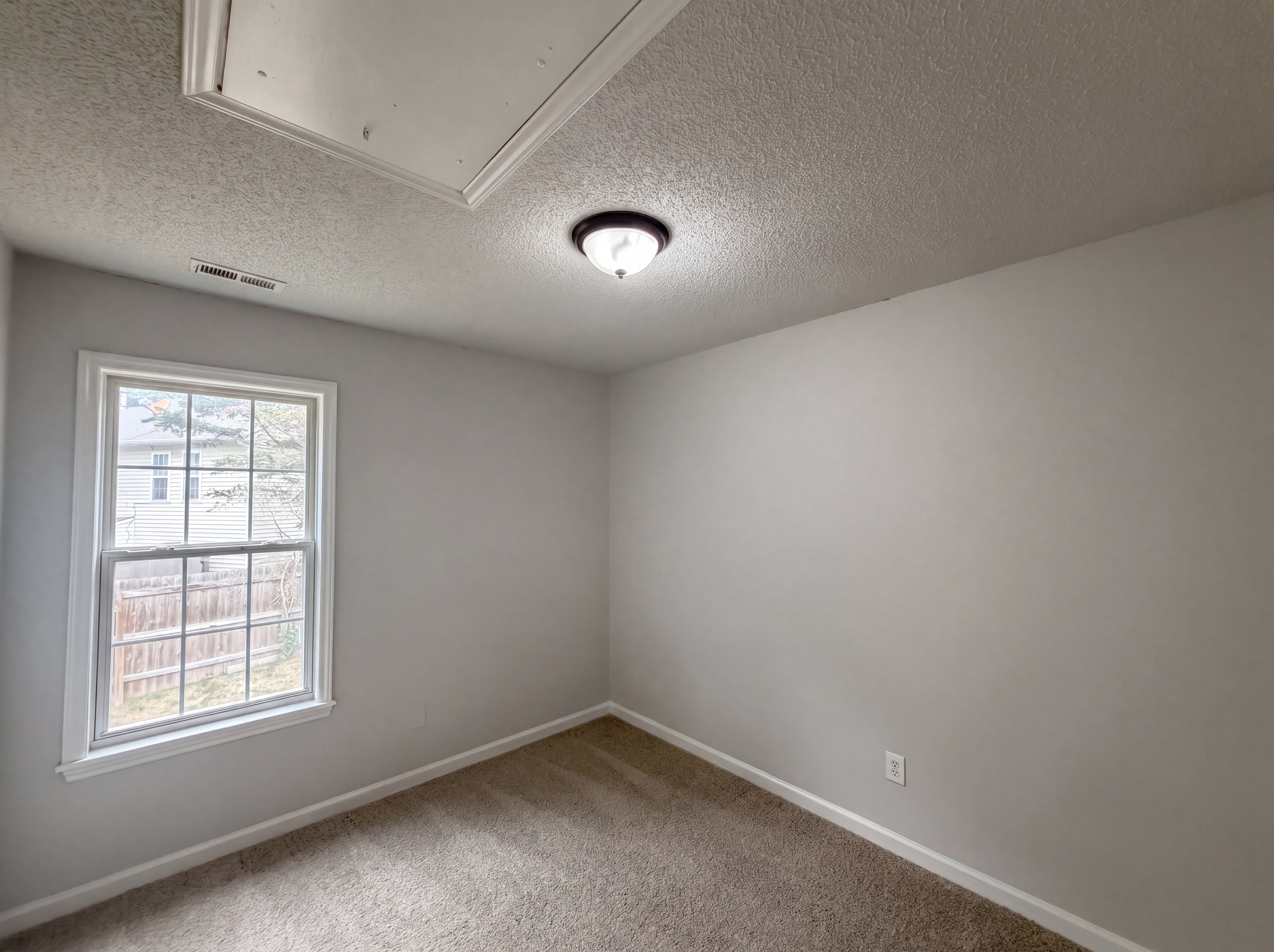 Photo 9 of 15 of 2100 Walnut Ridge Ct, Raleigh, NC