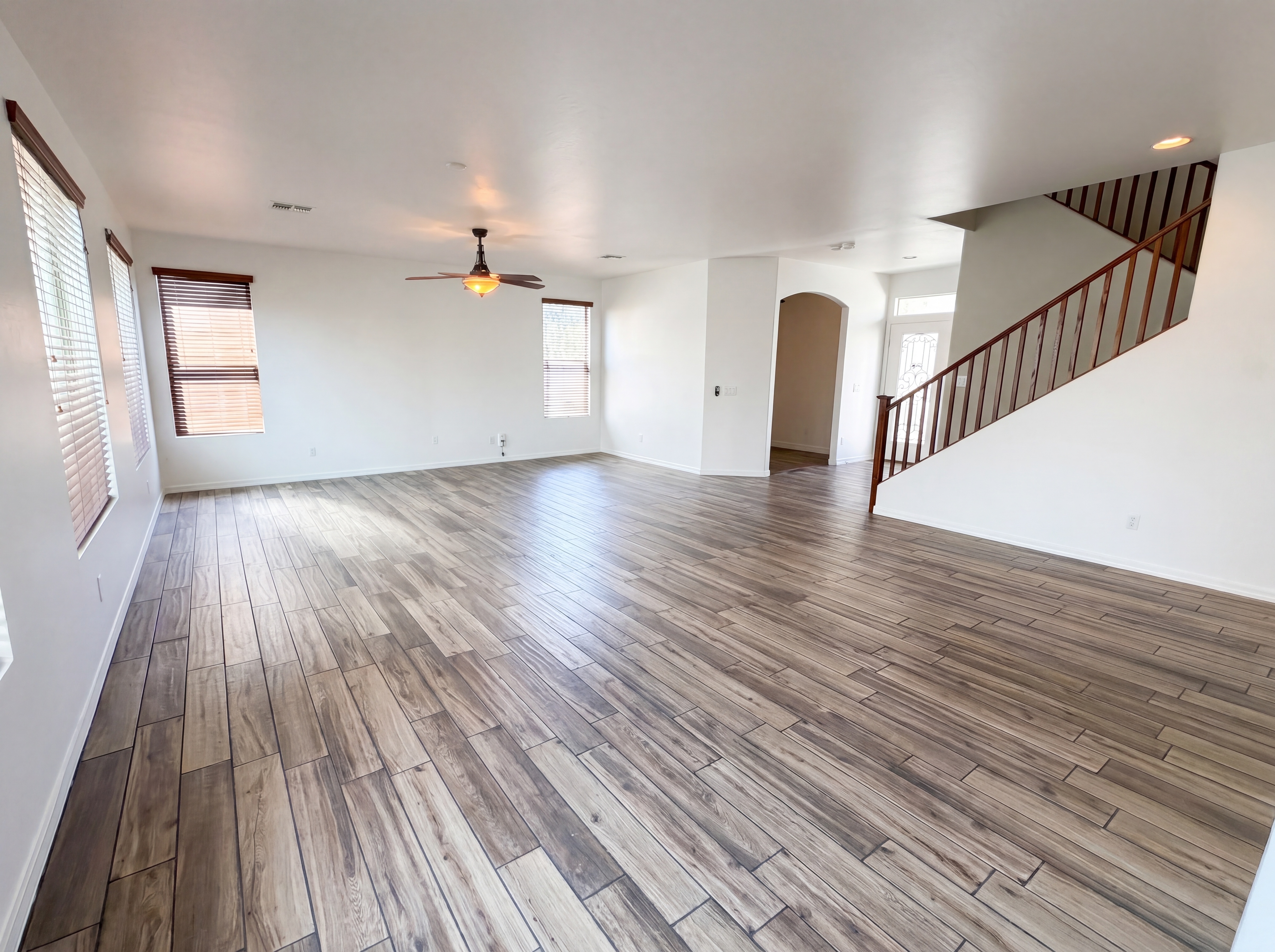Photo 14 of 49 of 5509 W Rowel Rd, Phoenix, AZ