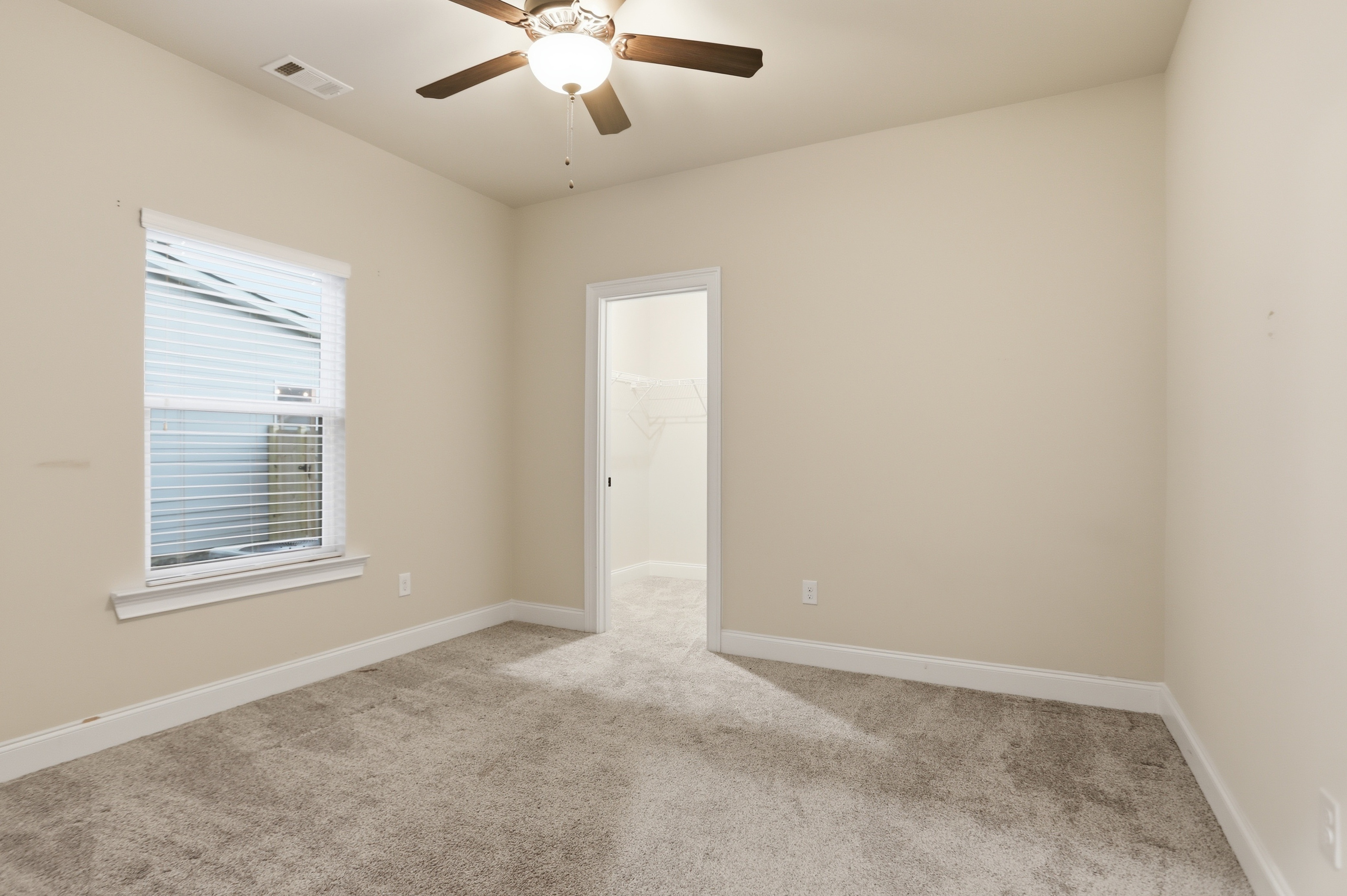 Photo 4 of 38 of 4681 Sweetwater Ave, Powder Springs, GA
