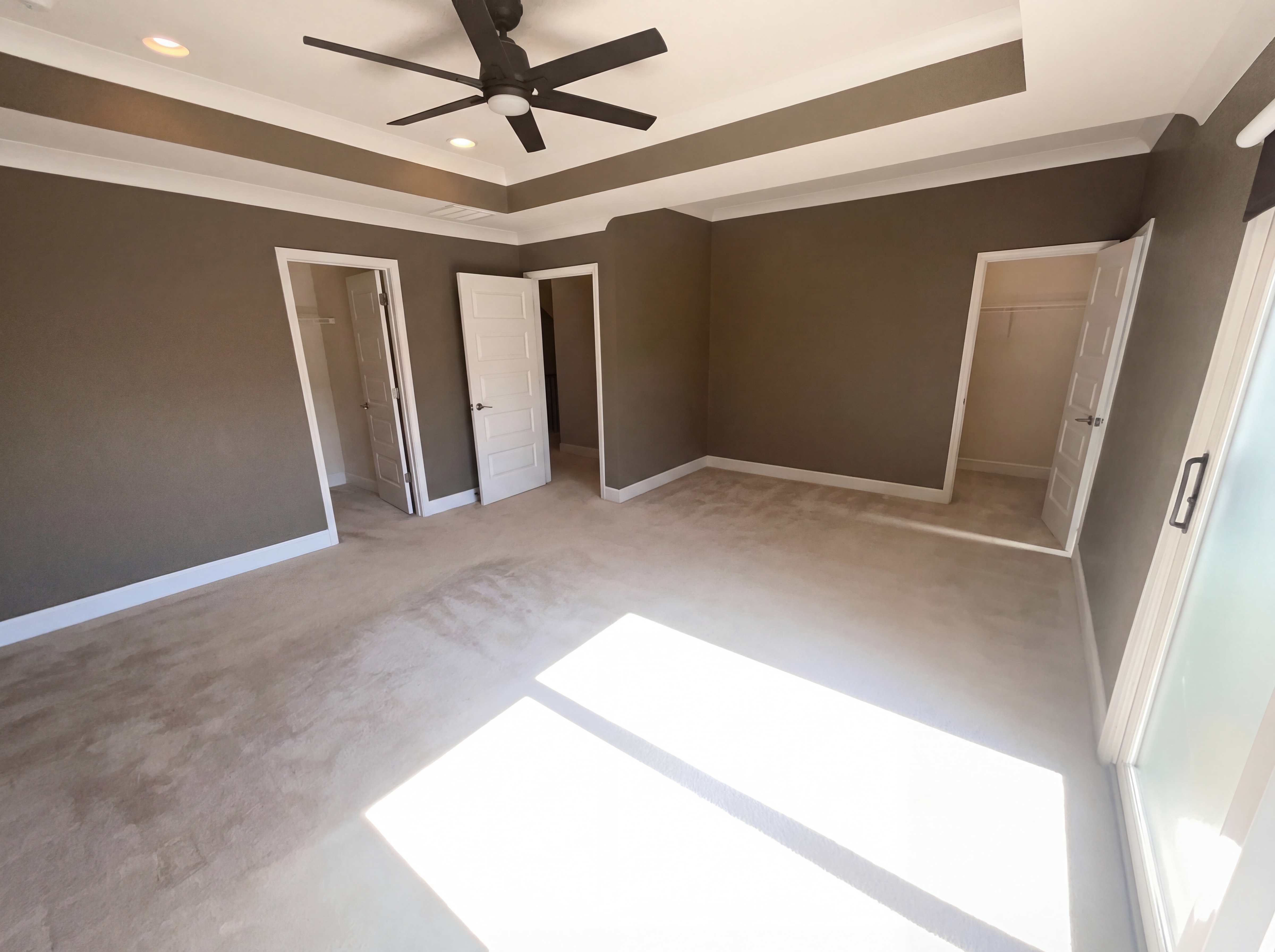 Photo 4 of 34 of 2154 Hinton Dr SE, Smyrna, GA