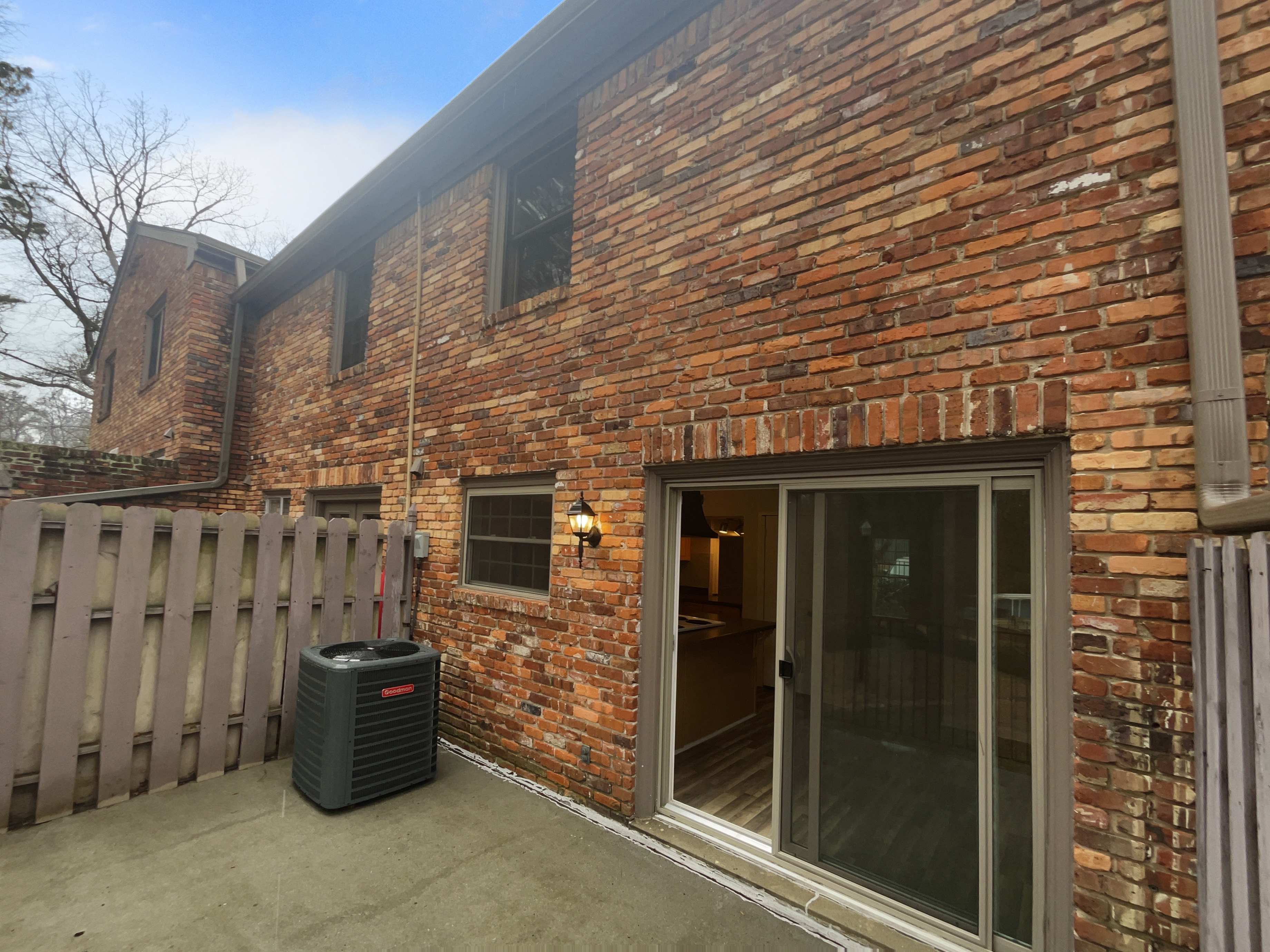 Photo 8 of 20 of 3085 Colonial Way, Atlanta, GA