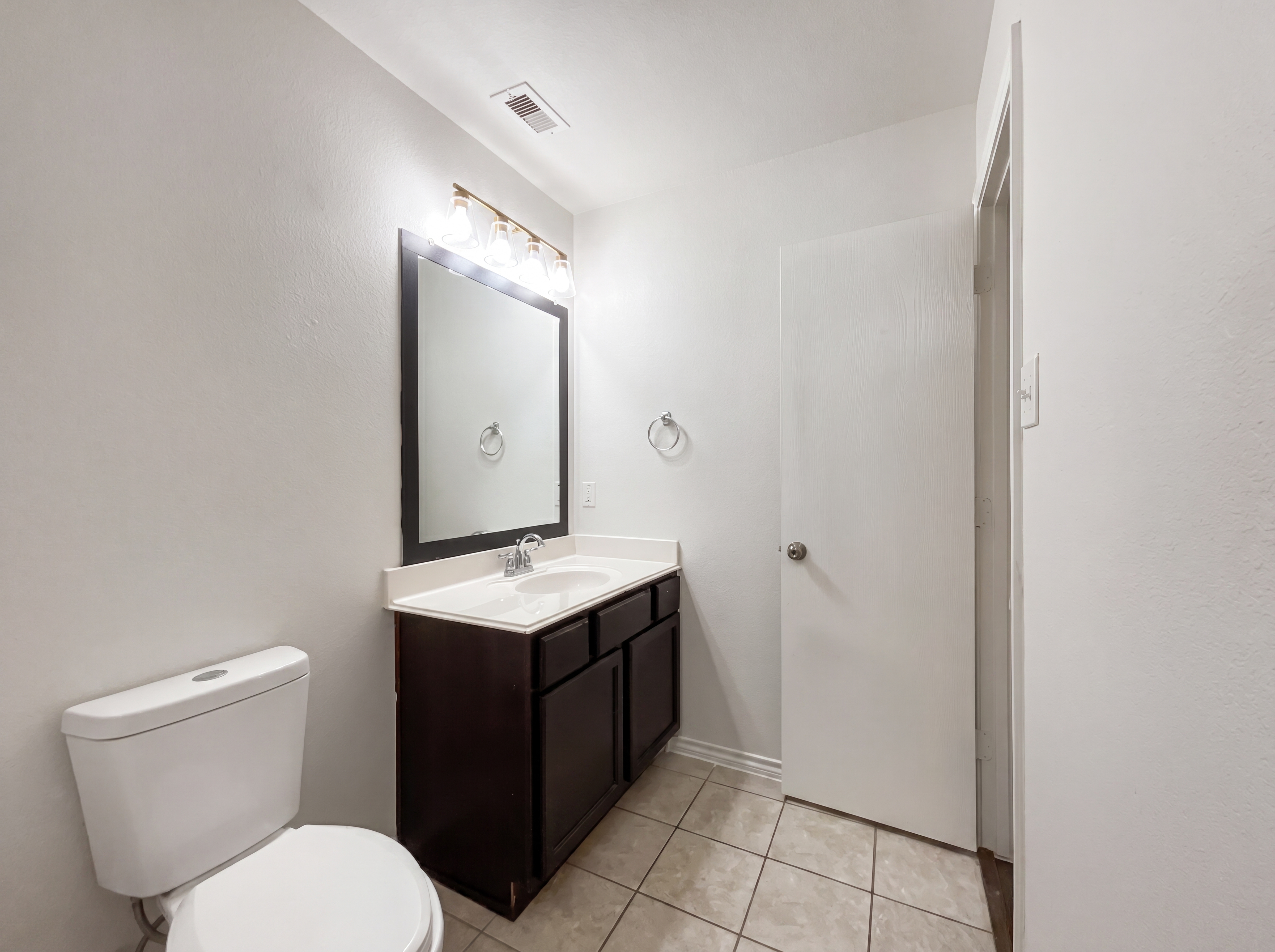 Photo 14 of 18 of 1603 Katydid Ct, Conroe, TX