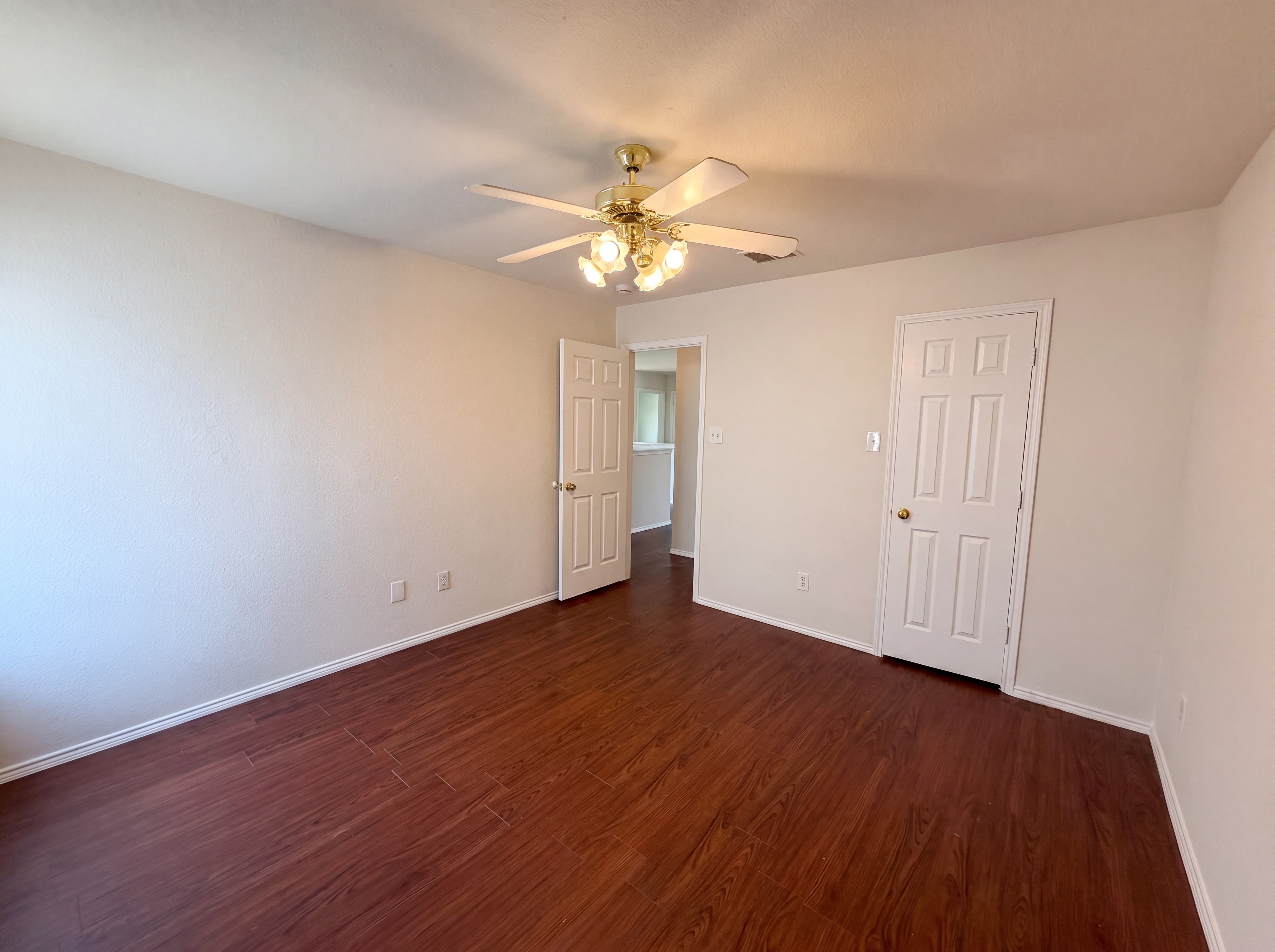 Photo 17 of 22 of 1202 McCormick St, Garland, TX