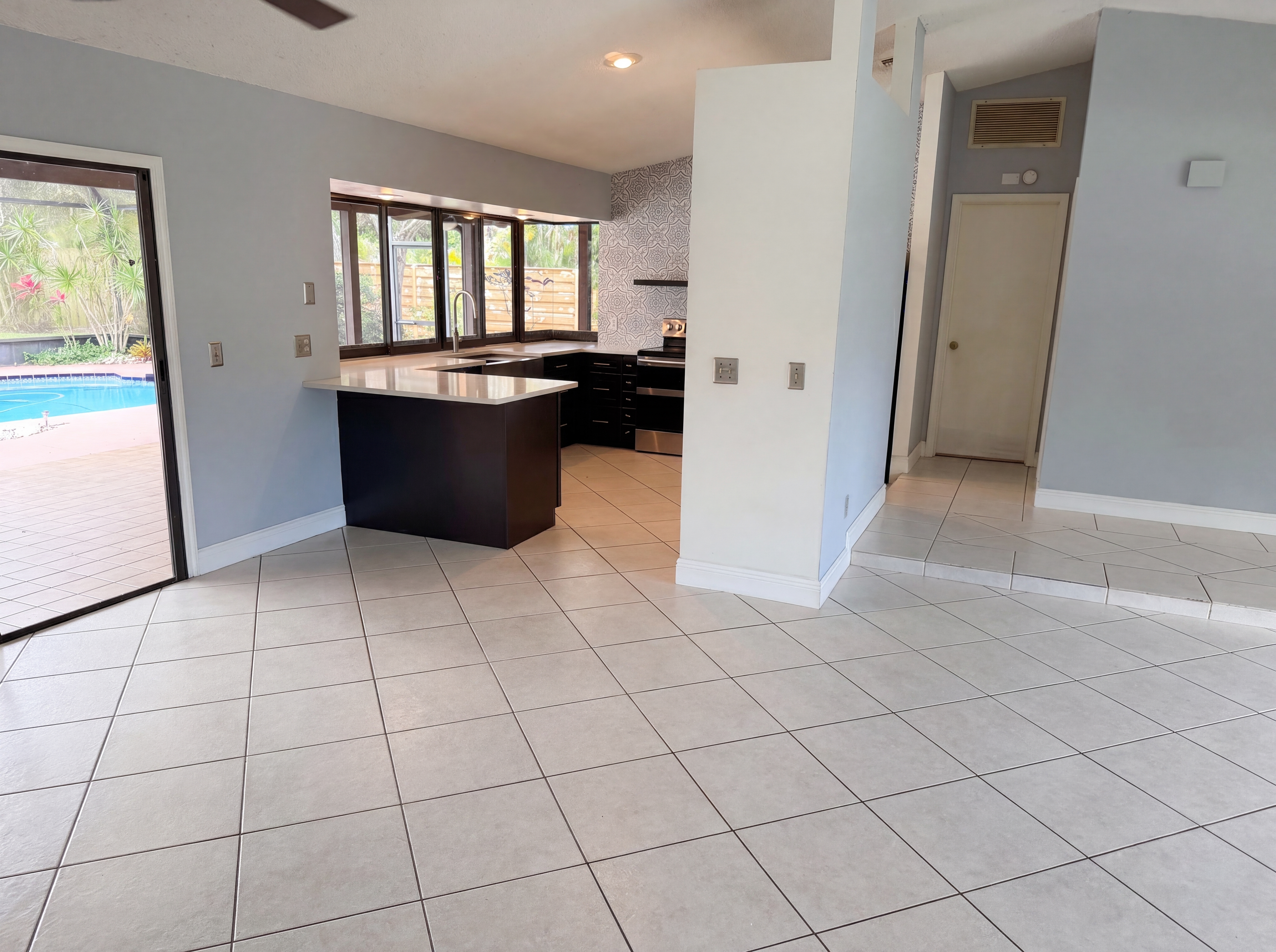 Photo 6 of 27 of 786 SE Ablett Ln, Port Saint Lucie, FL