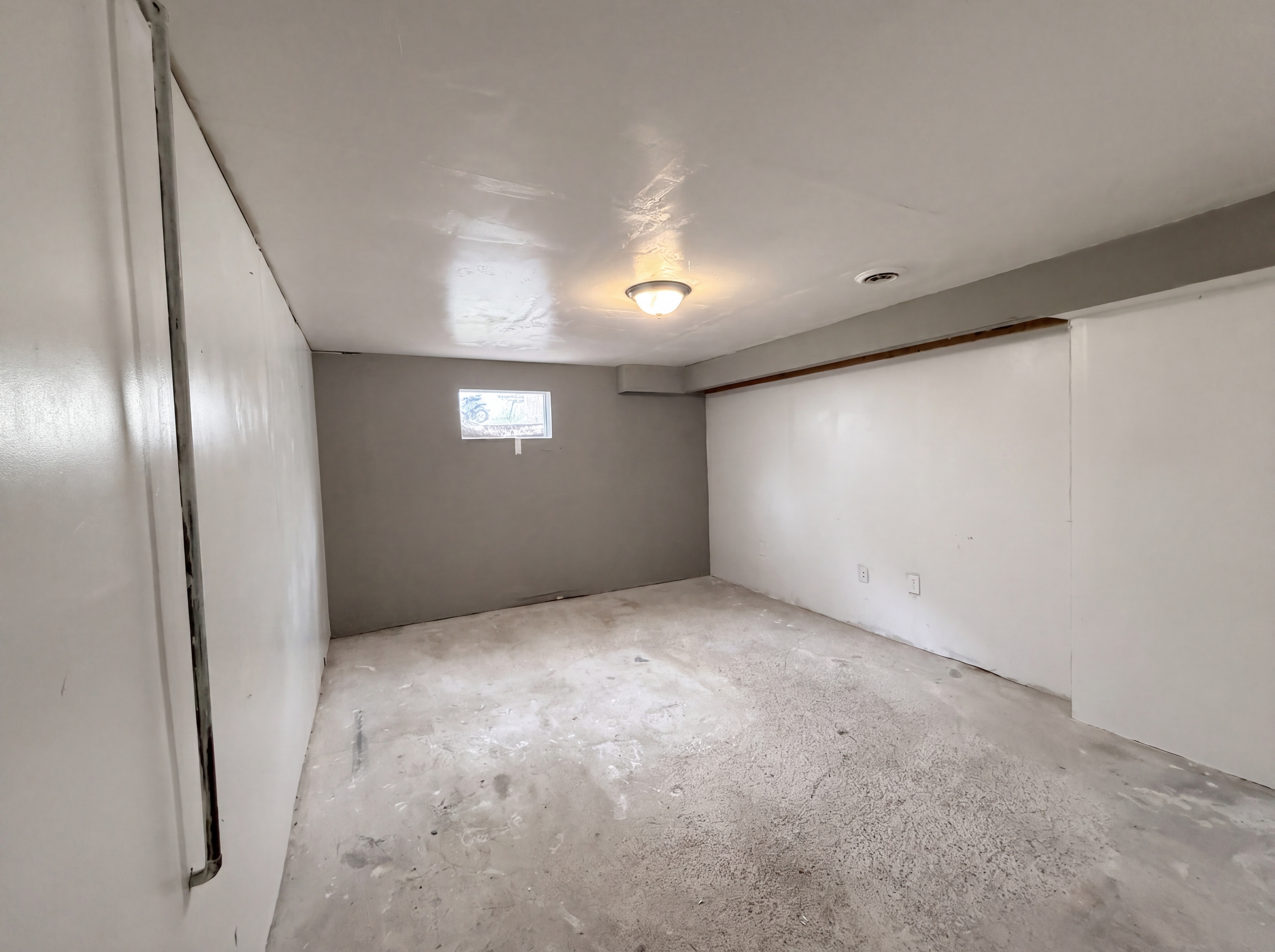 Photo 12 of 19 of 14326 Spring Dr, De Soto, MO