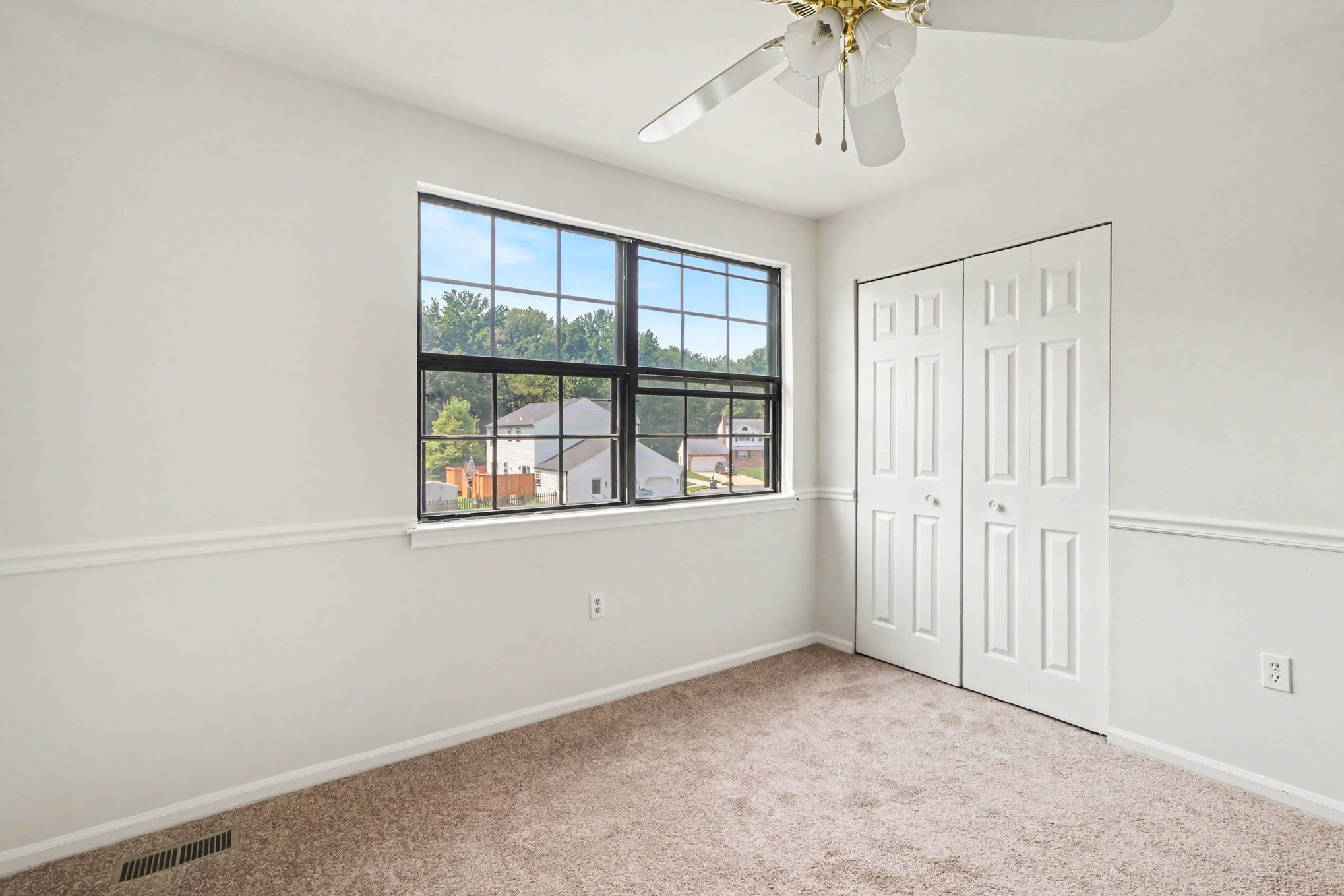 Photo 28 of 54 of 737 Fox Chase Cir, Bear, DE