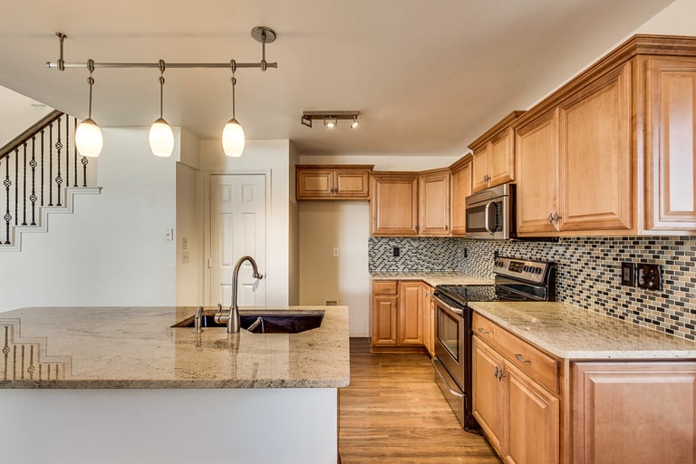 Photo 9 of 27 - 1332 Dallshan Dr, Carrollton, TX 75007