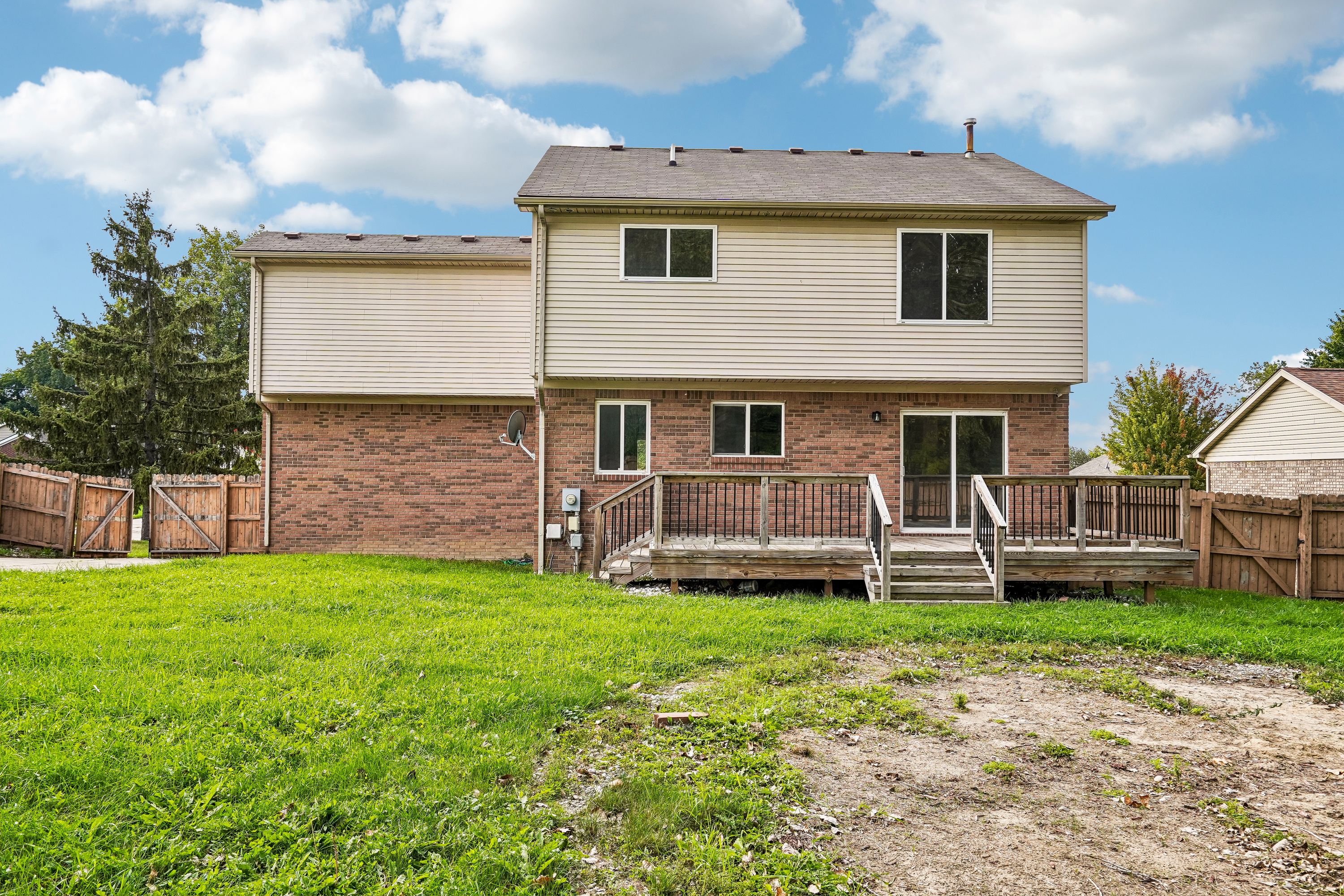 Photo 5 of 40 of 34310 Kentucky, Clinton Township, MI