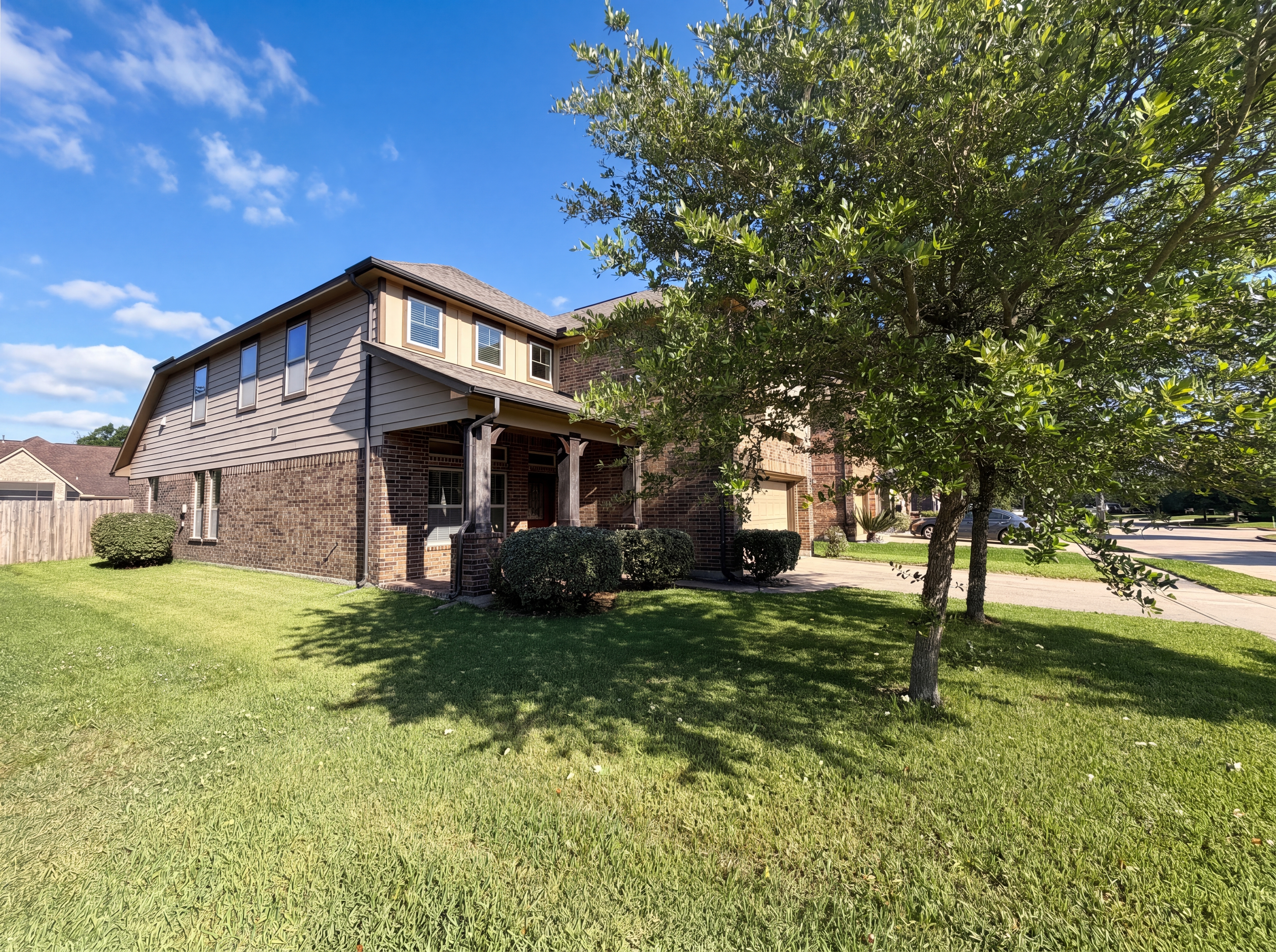 Photo 23 of 26 of 6523 Hunters Creek Ln, Baytown, TX