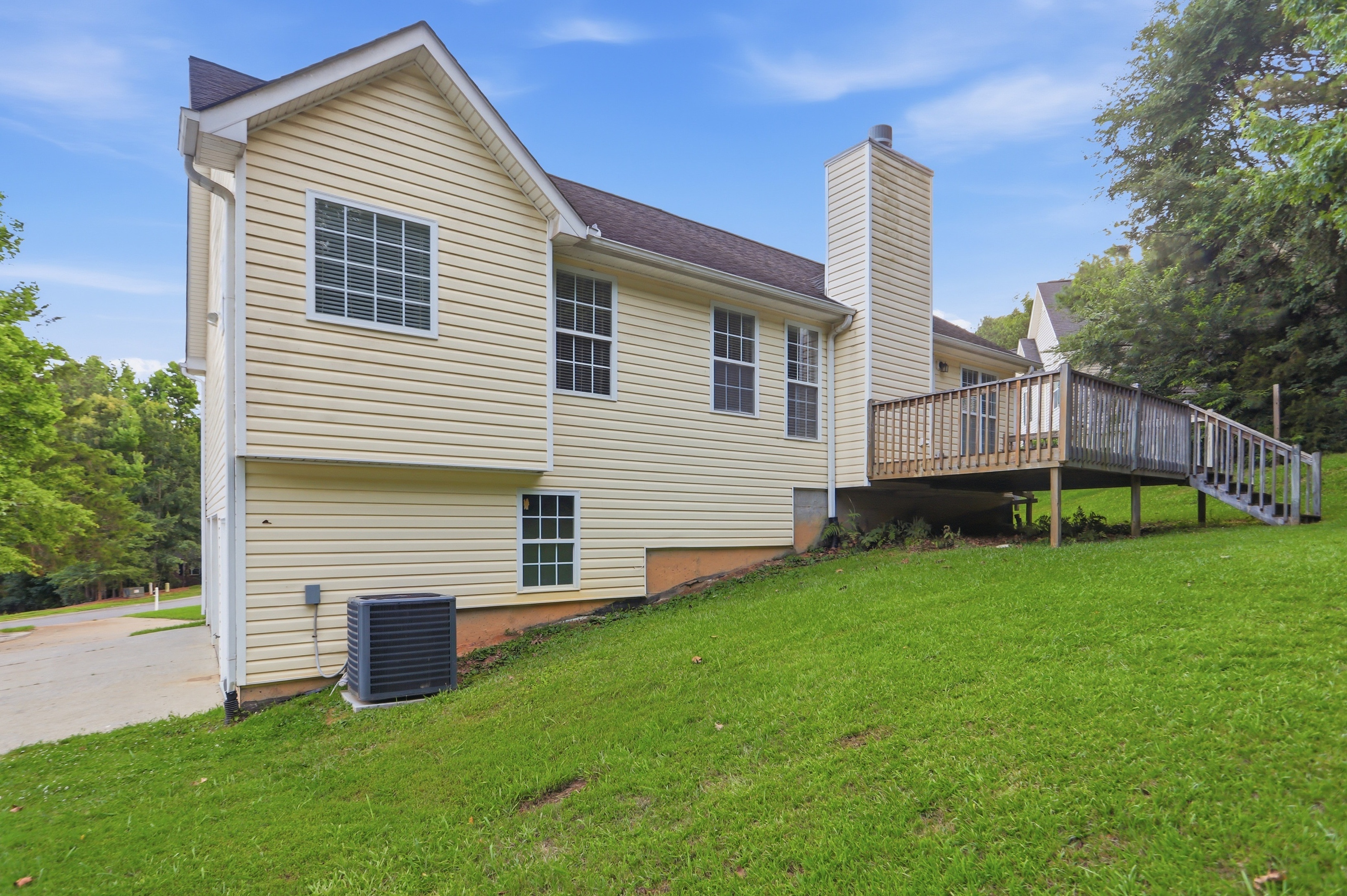 Photo 33 of 38 of 36 Elmwood Pl NE, Cartersville, GA
