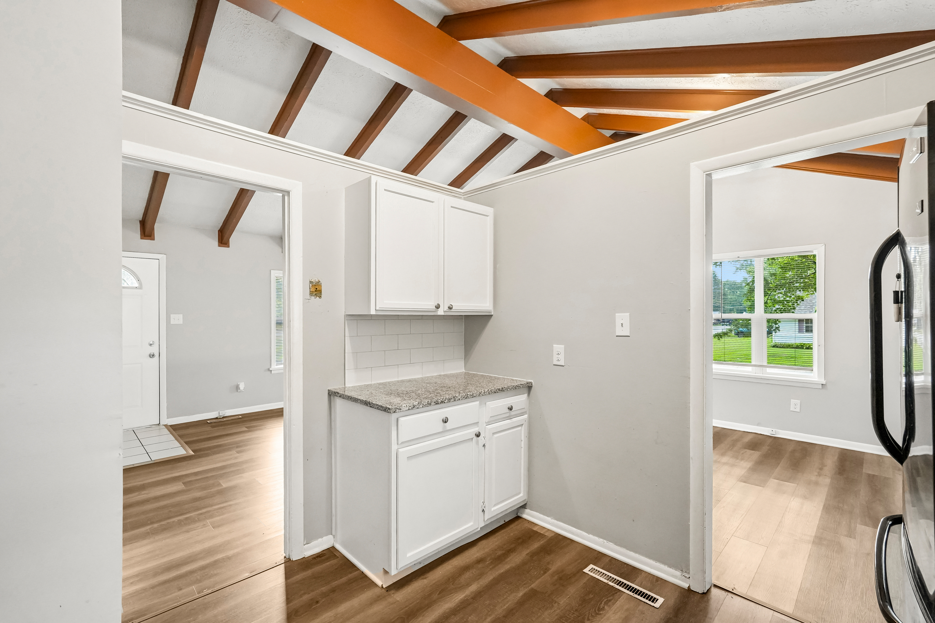 Photo 19 of 49 of 6147 E 40th St, Indianapolis, IN
