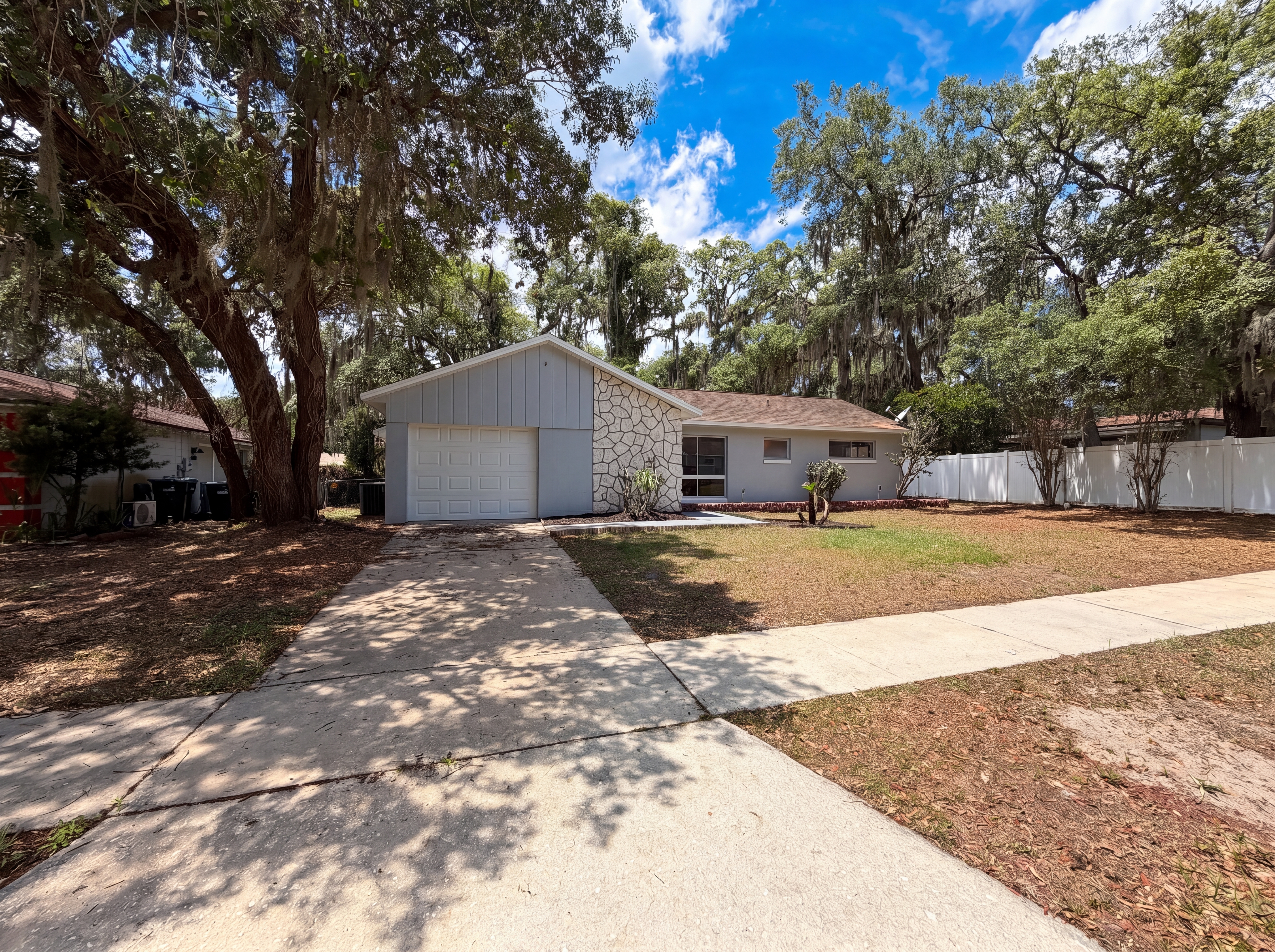 Photo 21 of 25 of 2768 Galatian Pl, Orlando, FL