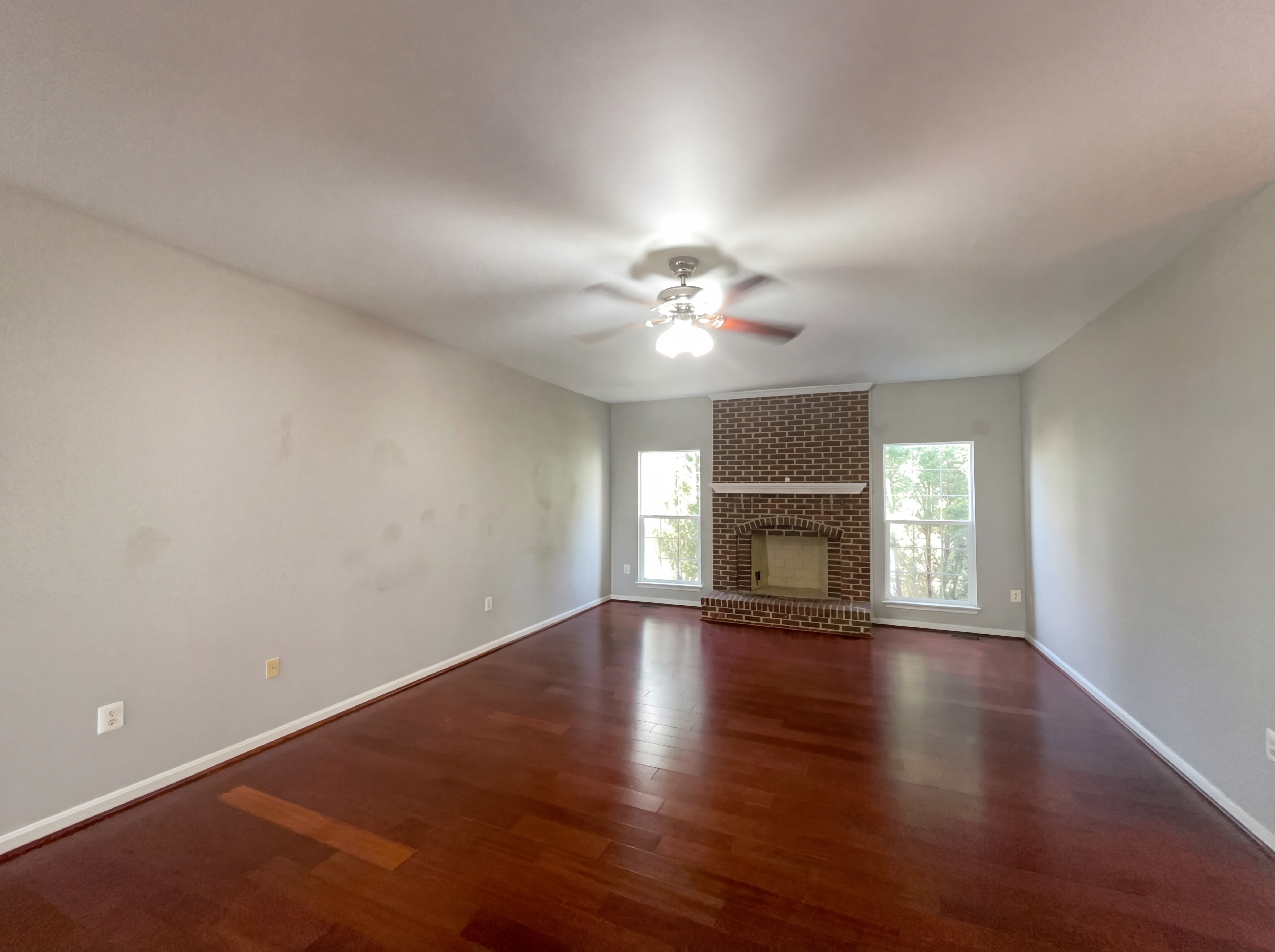Photo 18 of 51 of 9300 Bradley Ct, Manassas Park, VA