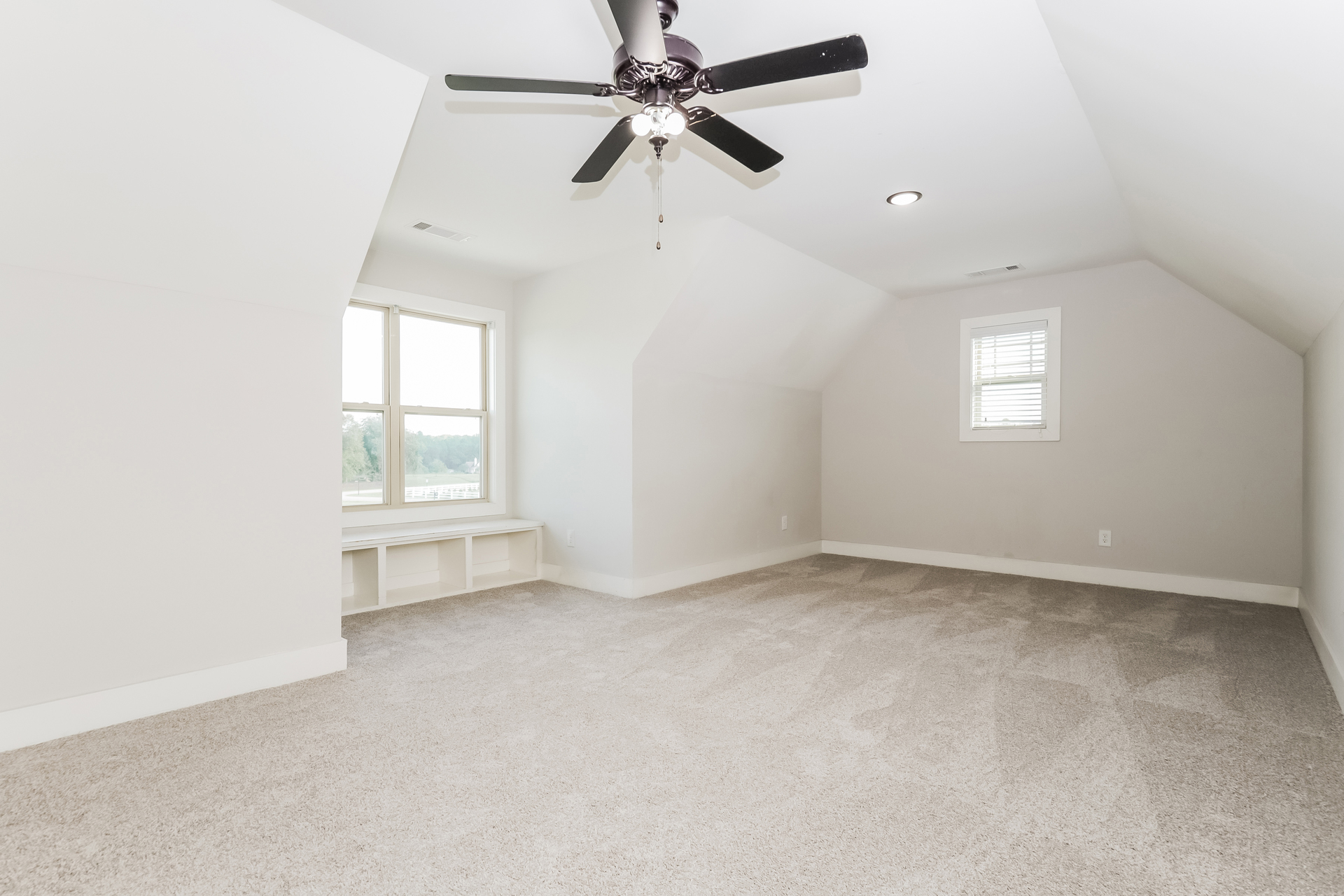 Photo 13 of 20 of 71 Derby Dr, Forsyth, GA