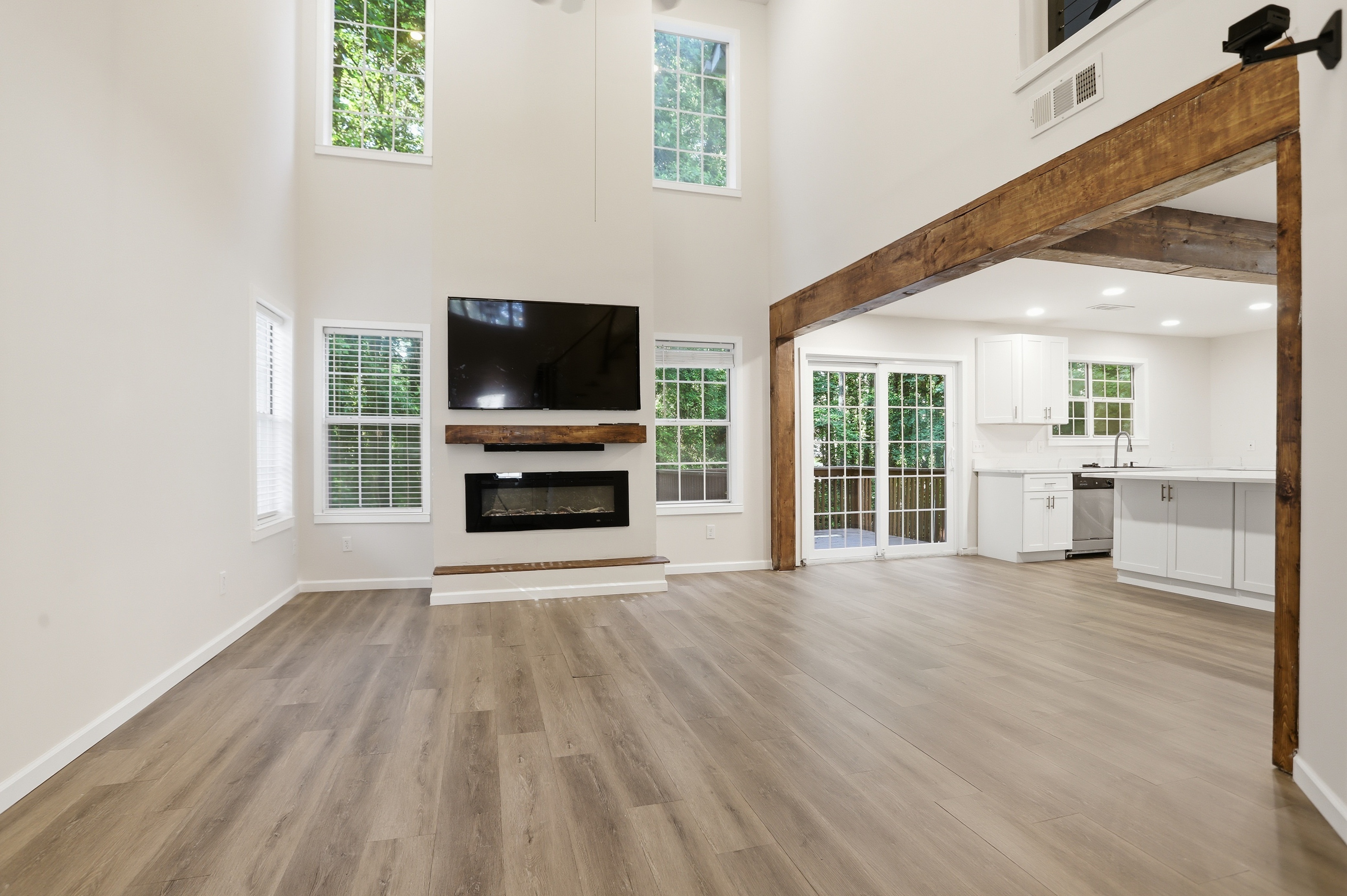 Photo 3 of 34 of 3566 Dyer Parke Ln SW, Marietta, GA