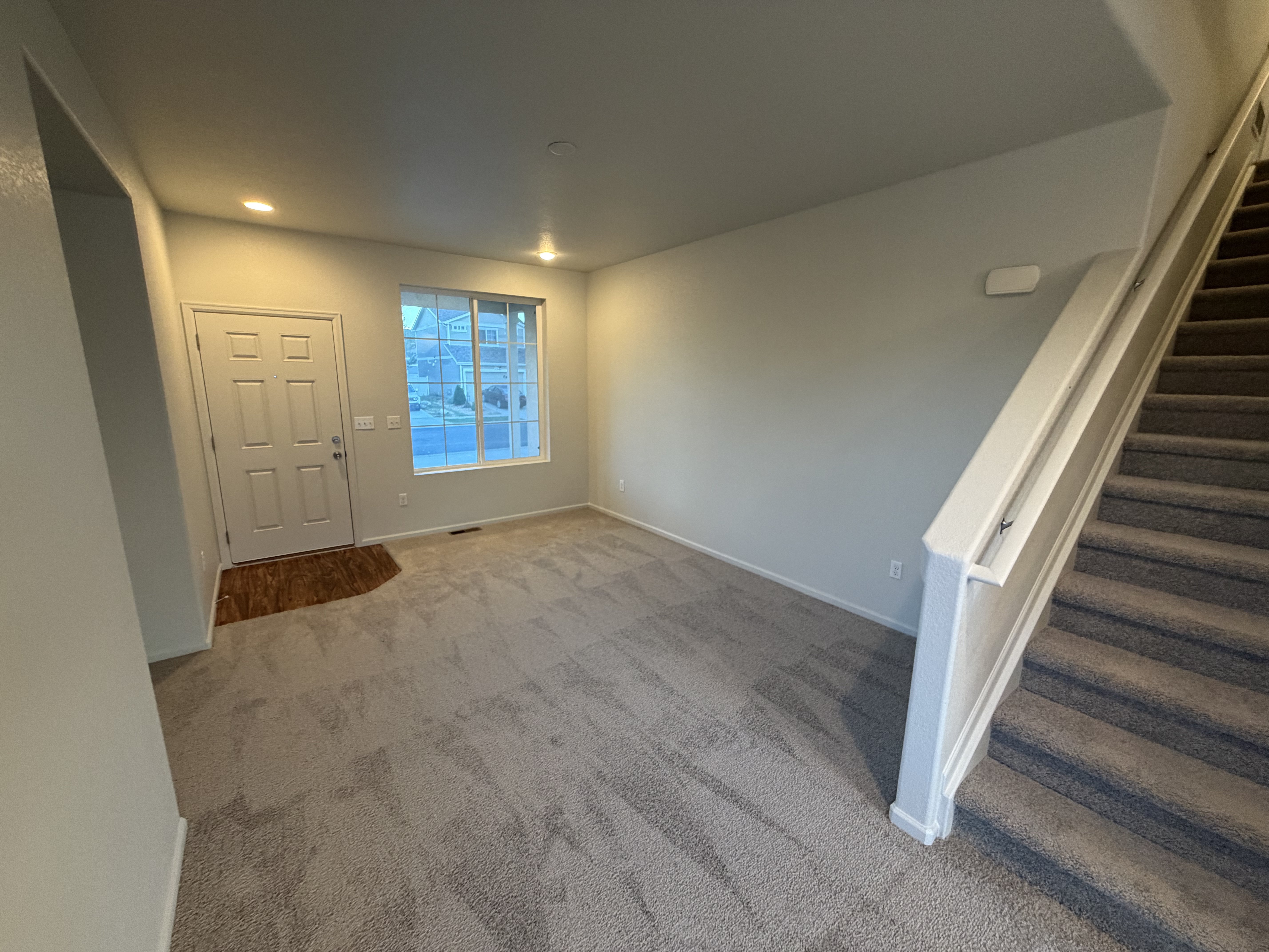 Photo 11 of 35 of 5573 Killarney Ct, Denver, CO