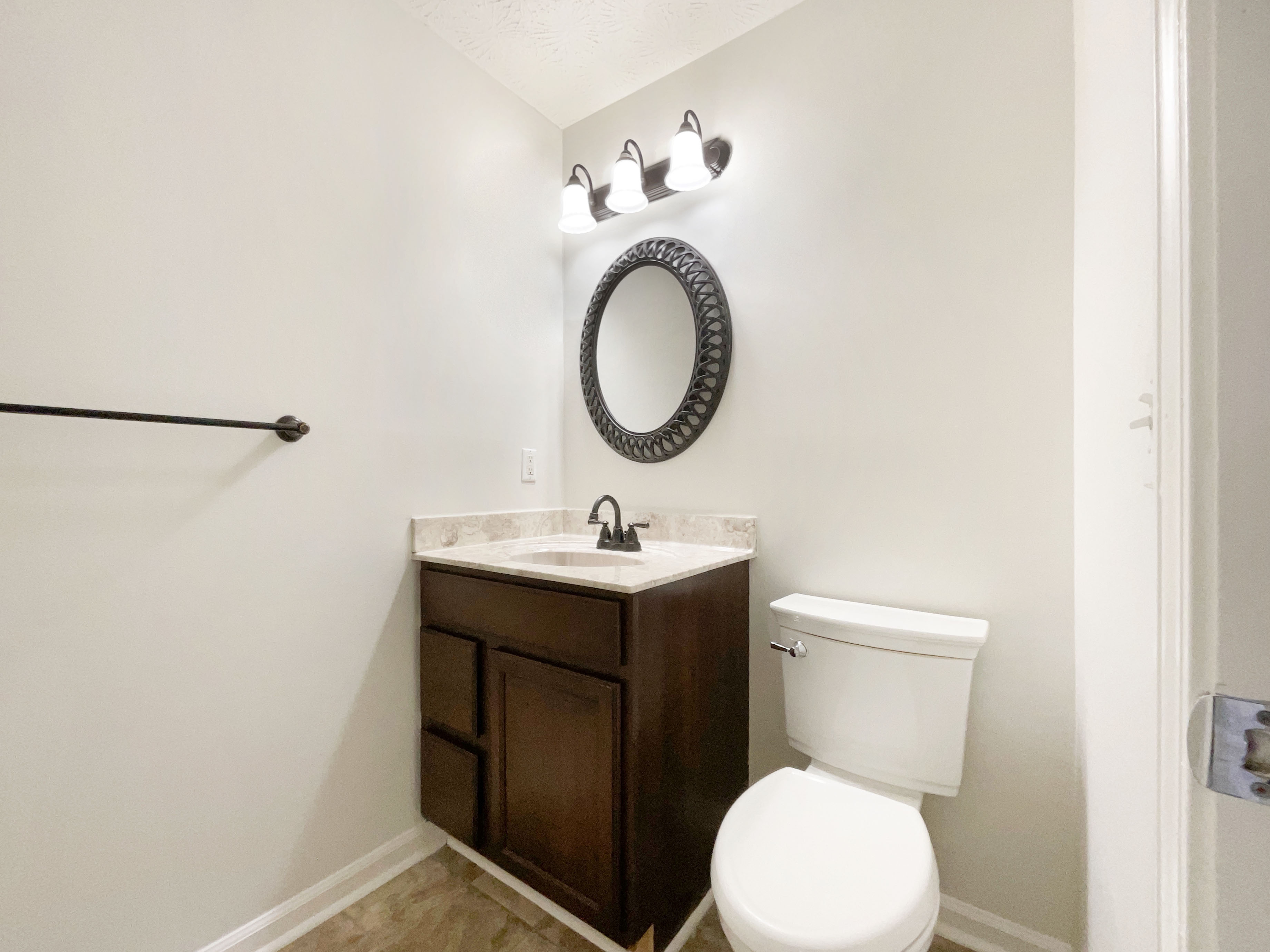 Photo 9 of 23 of 210 Woodbridge Dr, Dallas, GA