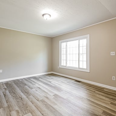 Property photo 3 of 105 Short St