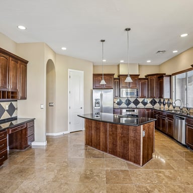 Property photo 2 of 3233 N 89th Pl