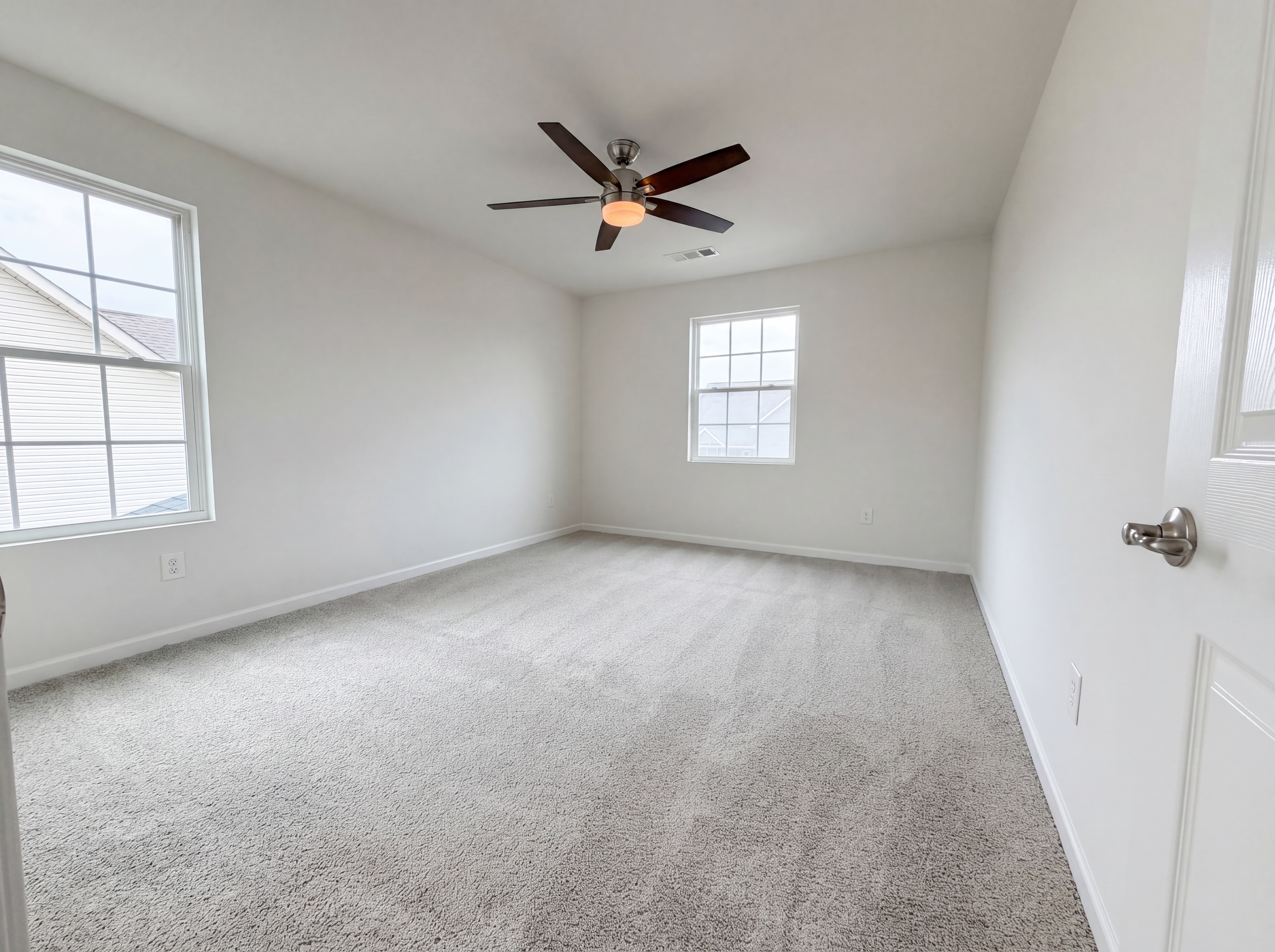 Photo 4 of 18 of 729 Maylene Dr, Madison, TN