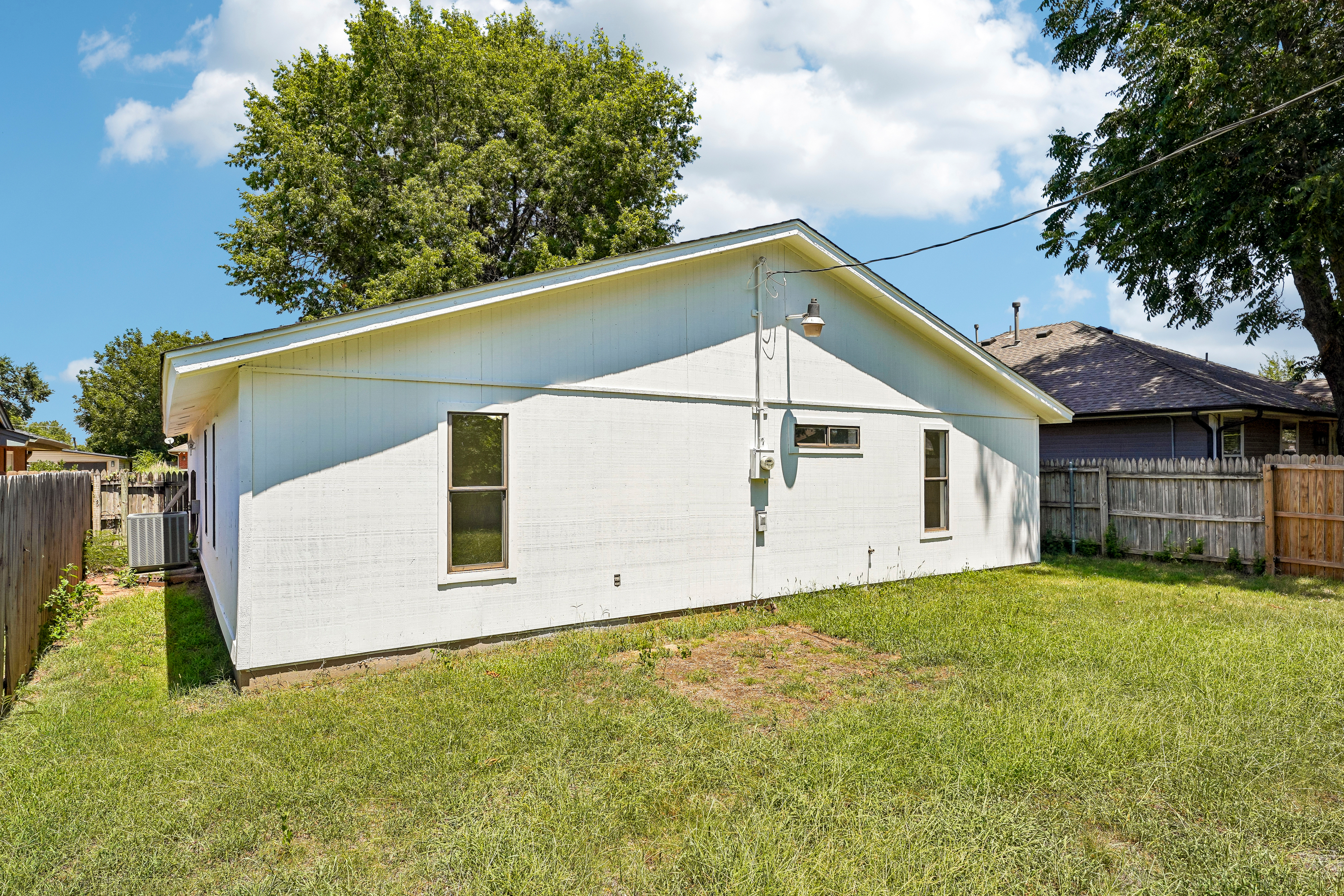 Photo 20 of 25 of 204 W Wayne St, Edmond, OK