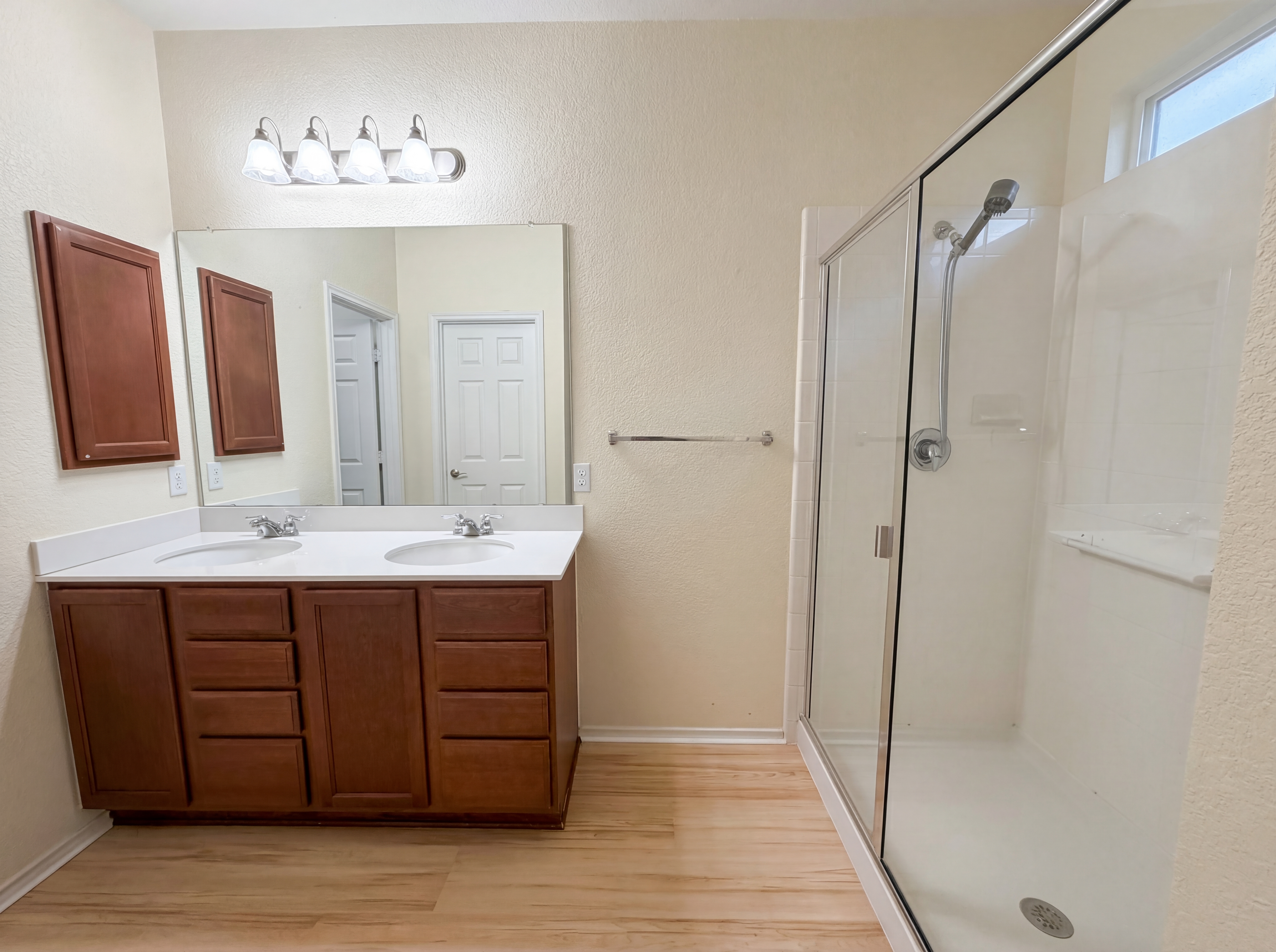 Photo 11 of 17 of 9018 Lonesome Oak Dr, Temple, TX