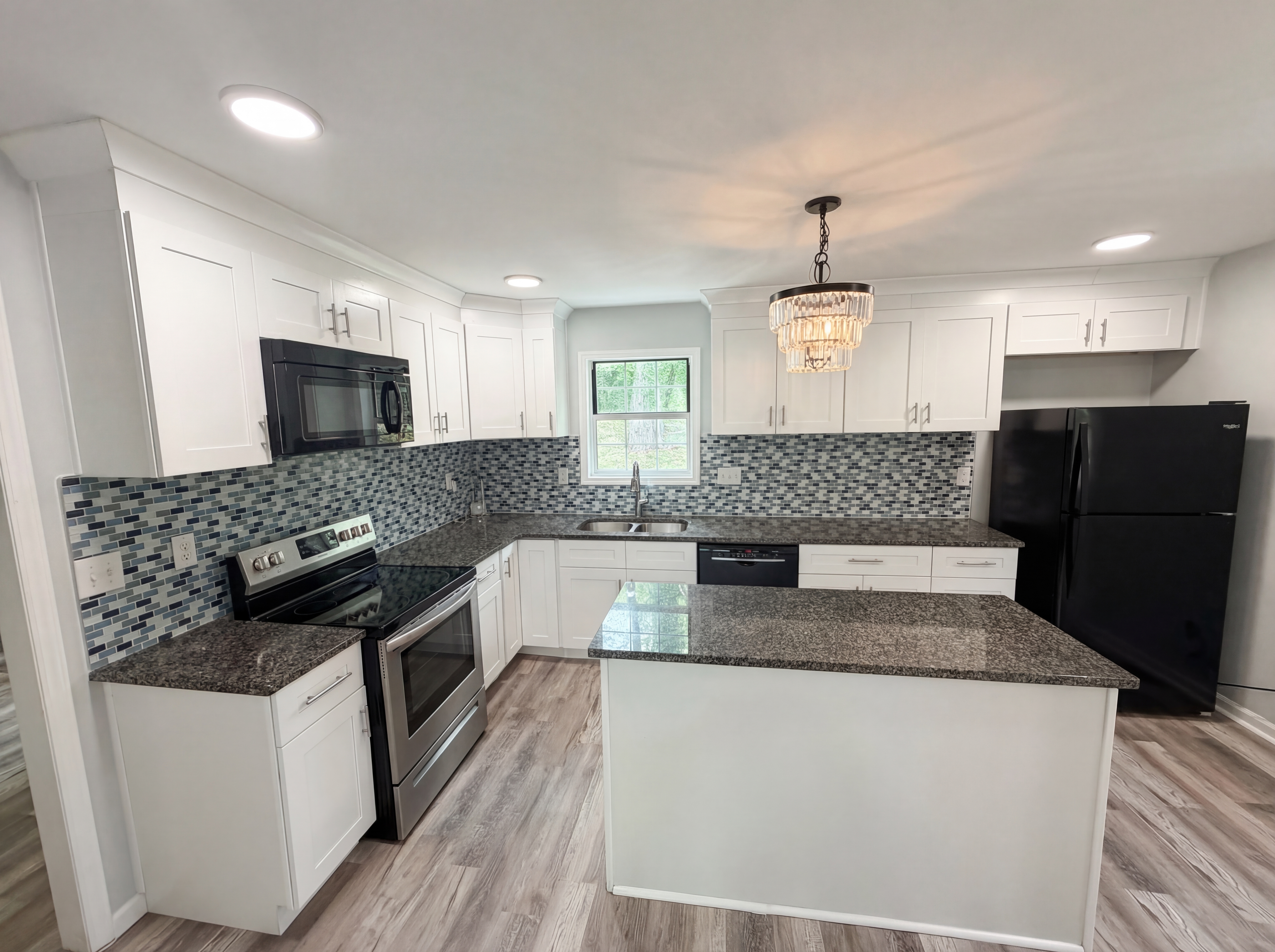 Photo 10 of 24 of 6628 Cool Water Ct, Charlotte, NC