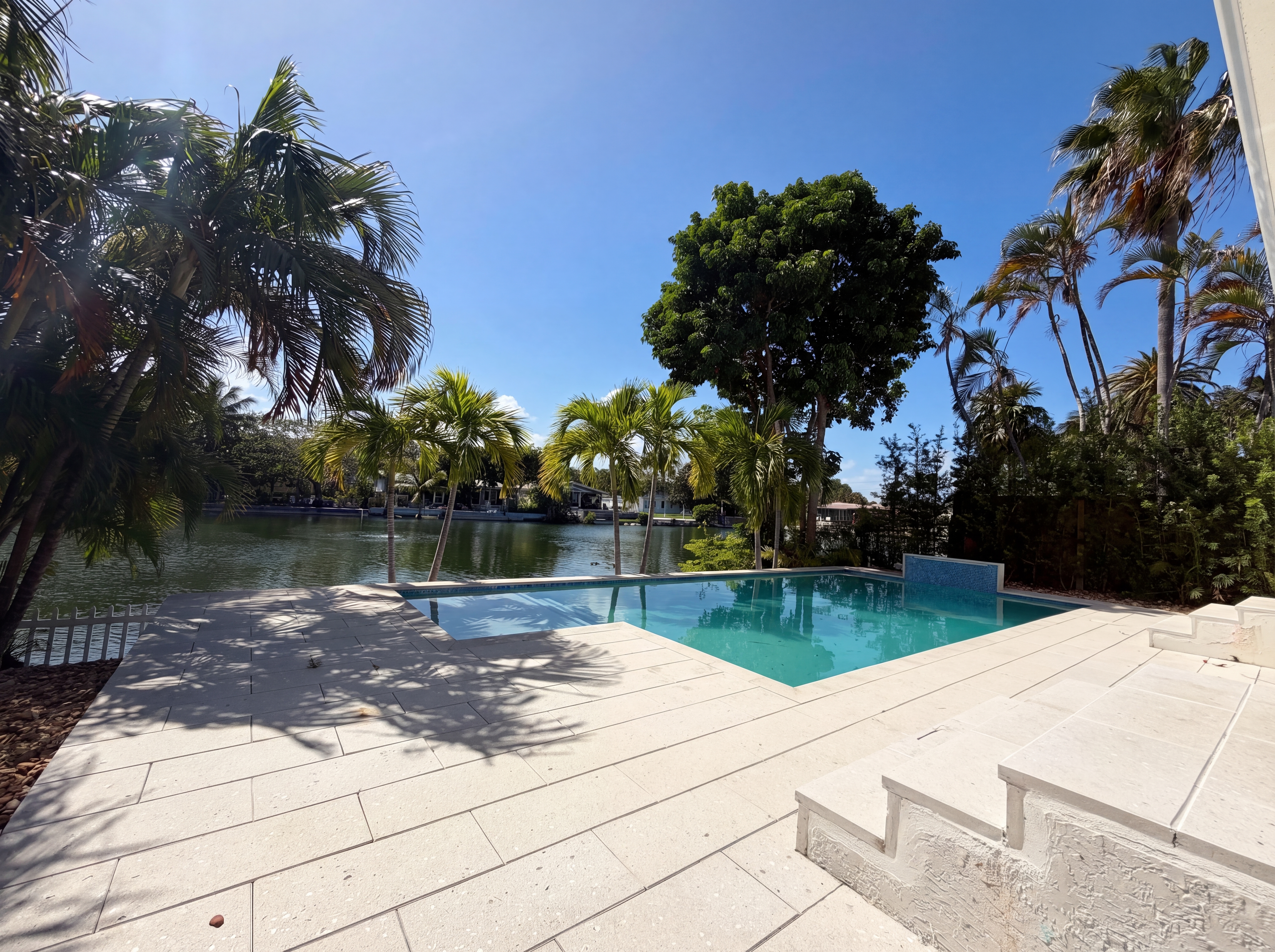Photo 15 of 17 of 1717 NE 20th Ave, Fort Lauderdale, FL