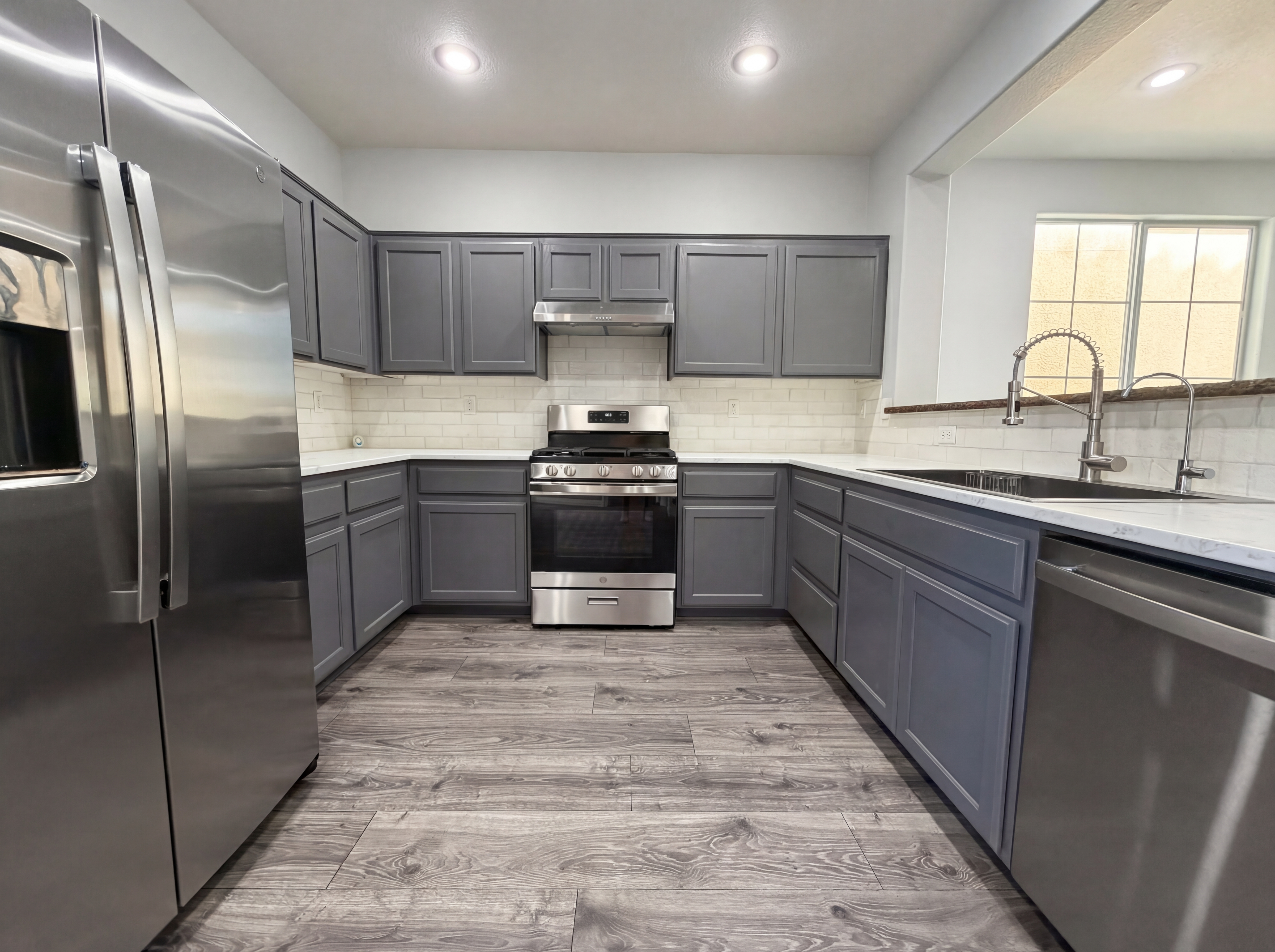 Photo 2 of 26 of 1310 Horizon Village Ave, Las Vegas, NV