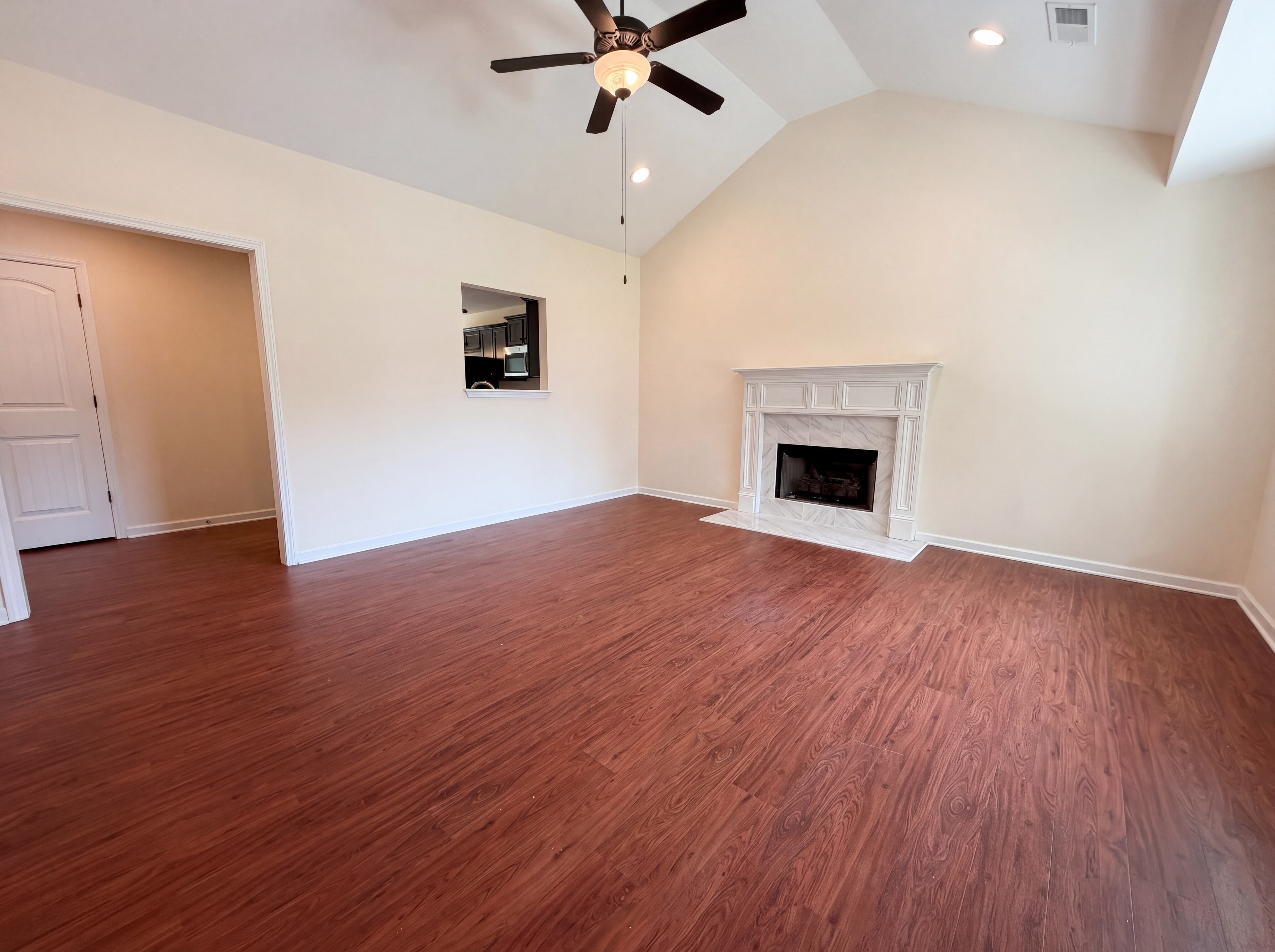 Photo 9 of 20 of 700 Magnolia Crest Ct, Odenville, AL