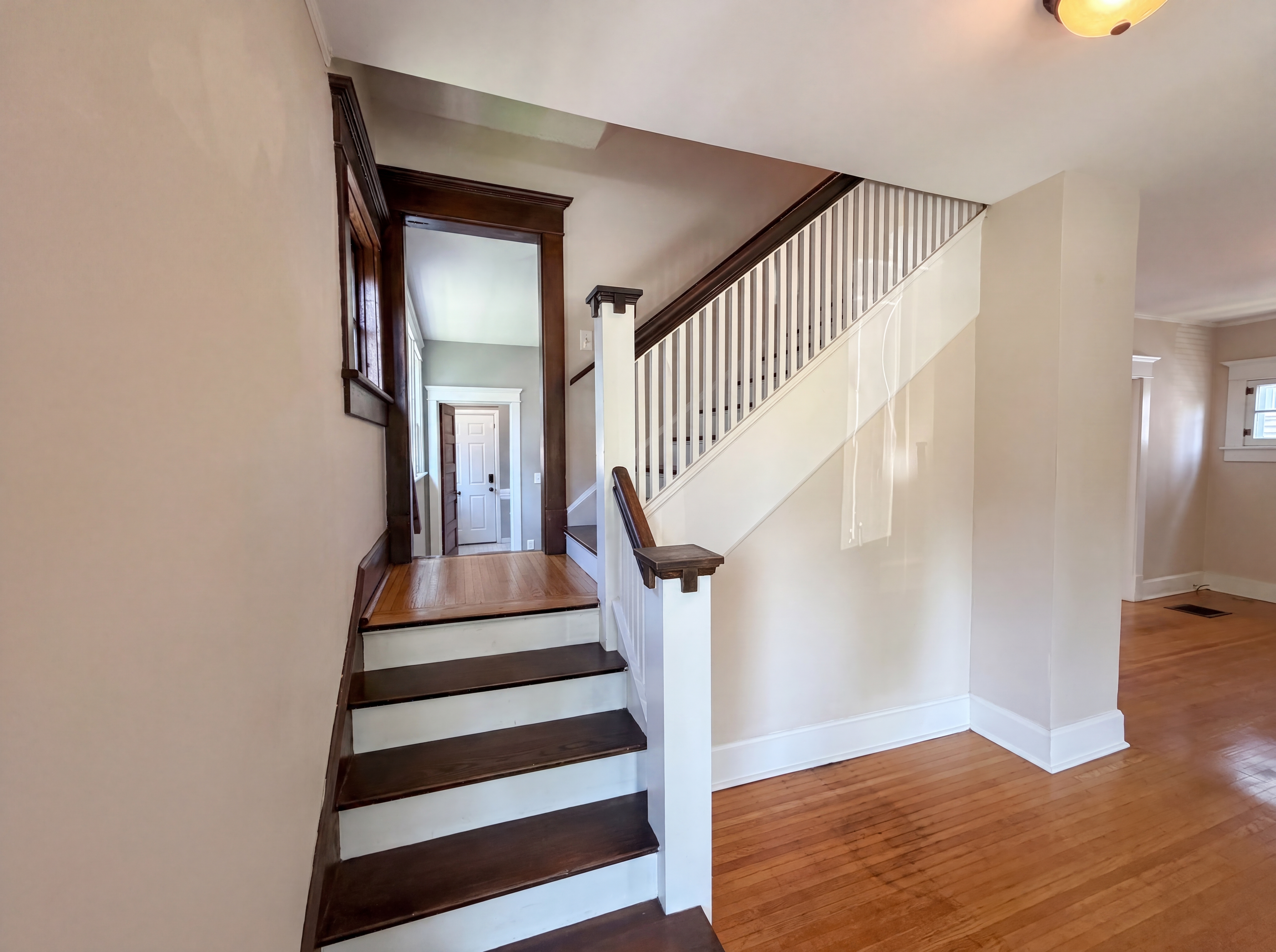 Photo 16 of 23 of 524 N Riley Ave, Indianapolis, IN