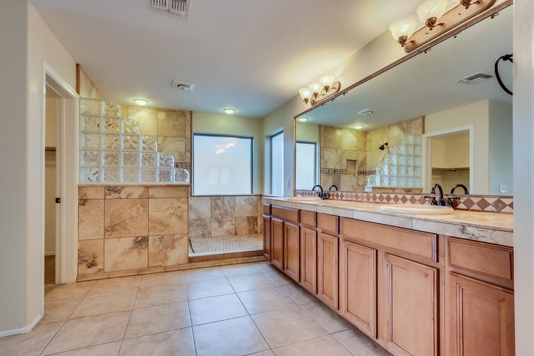 Photo 4 of 23 - 3095 E Silversmith Trl, San Tan Valley, AZ 85143