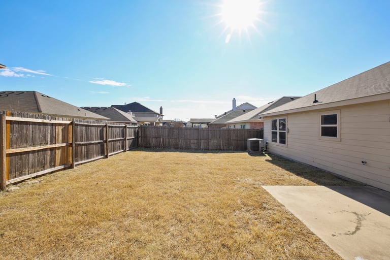 Photo 26 of 26 - 6008 Saddle Flap Dr, Fort Worth, TX 76179