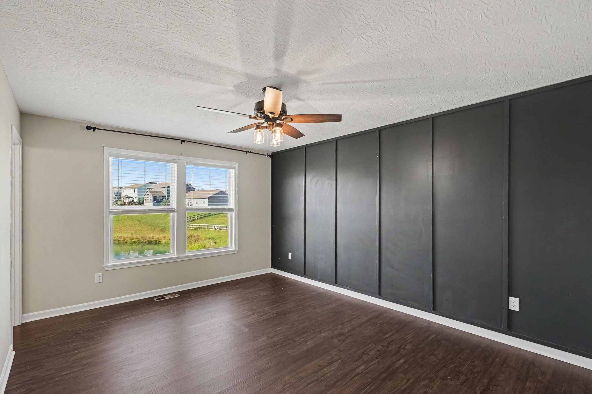 Photo 4 of 17 of 2115 Gray Ct, Hebron, KY