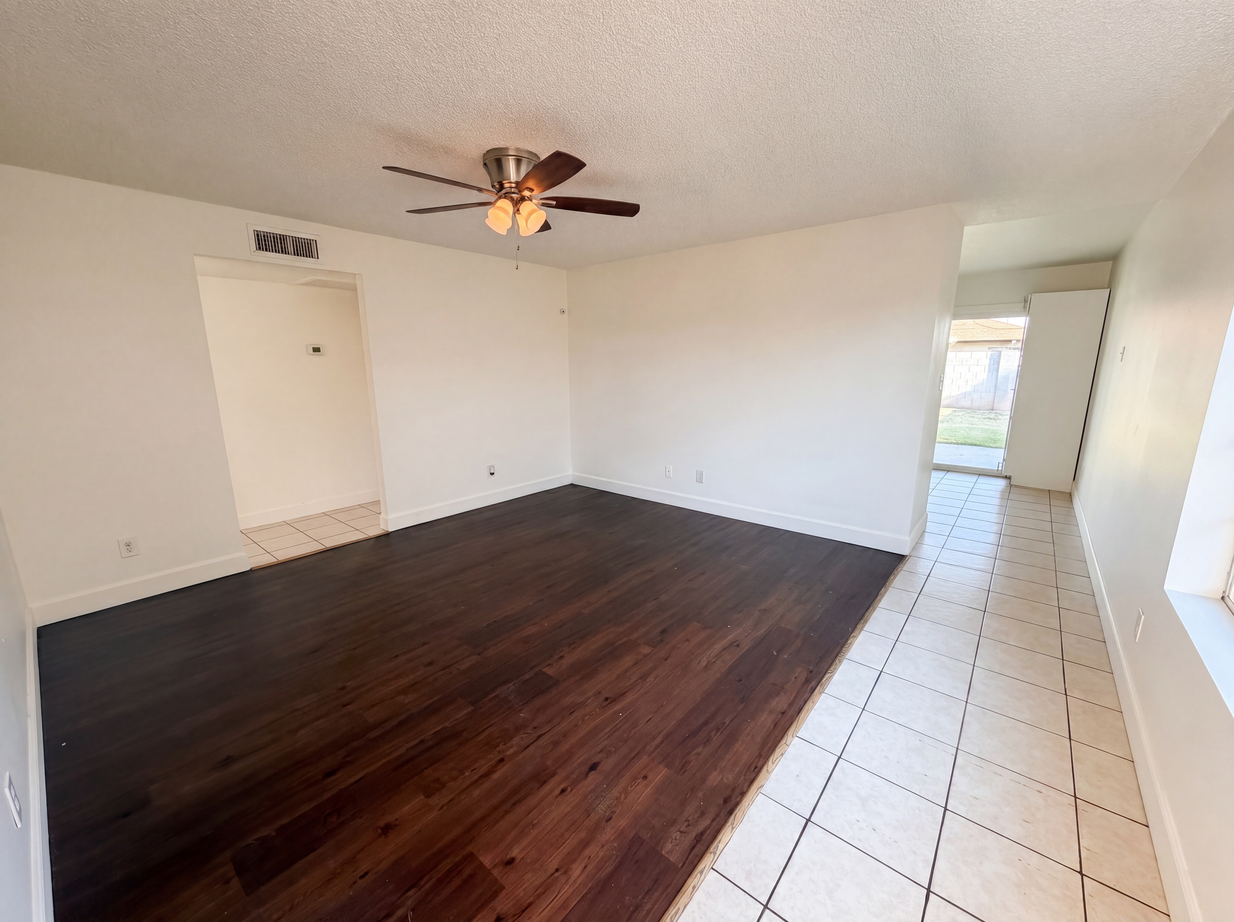 Photo 6 of 18 of 1251 E Grove Cir, Mesa, AZ