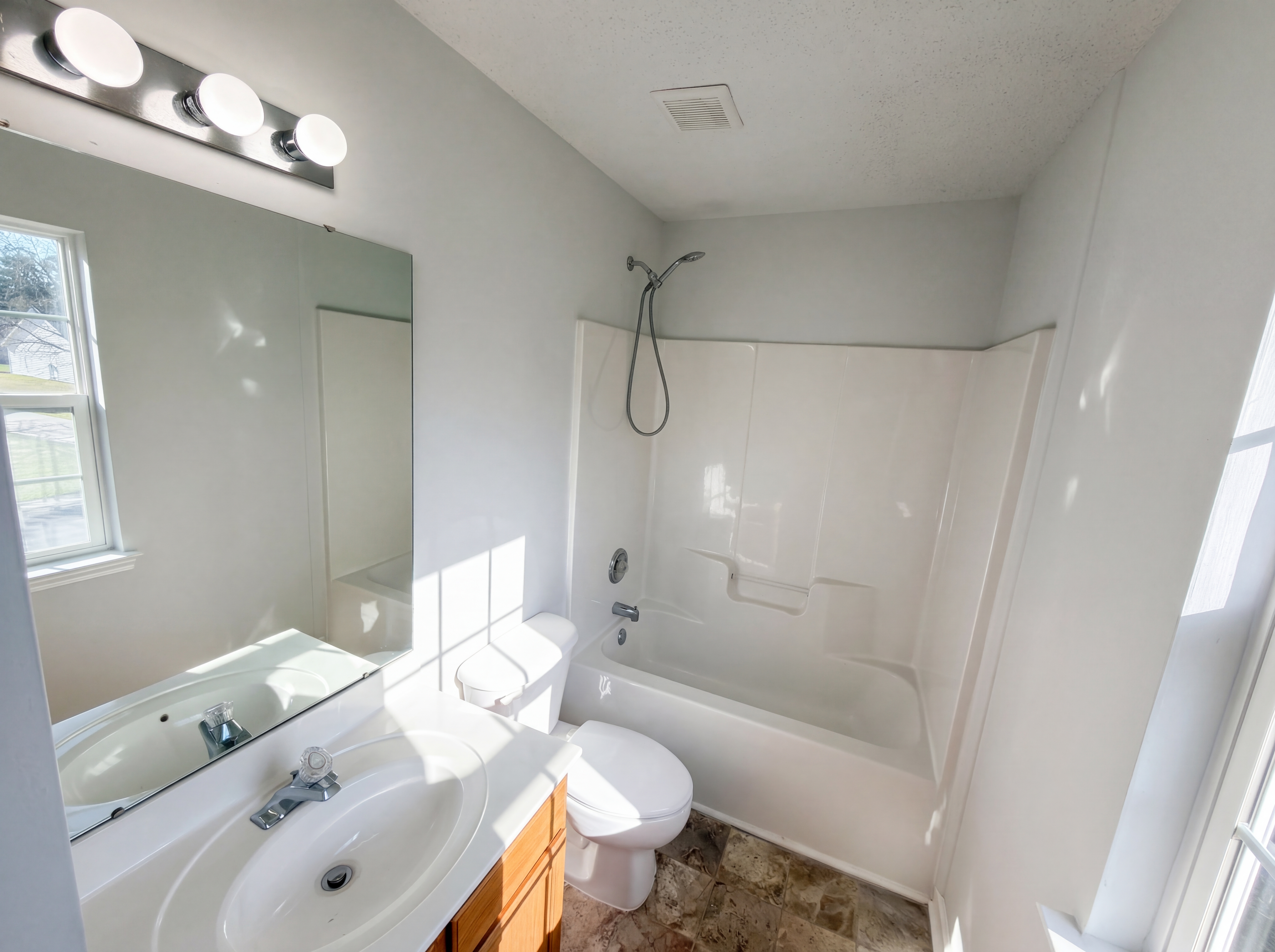 Photo 13 of 17 of 3461 E Fairmeadow Dr, Lancaster, SC