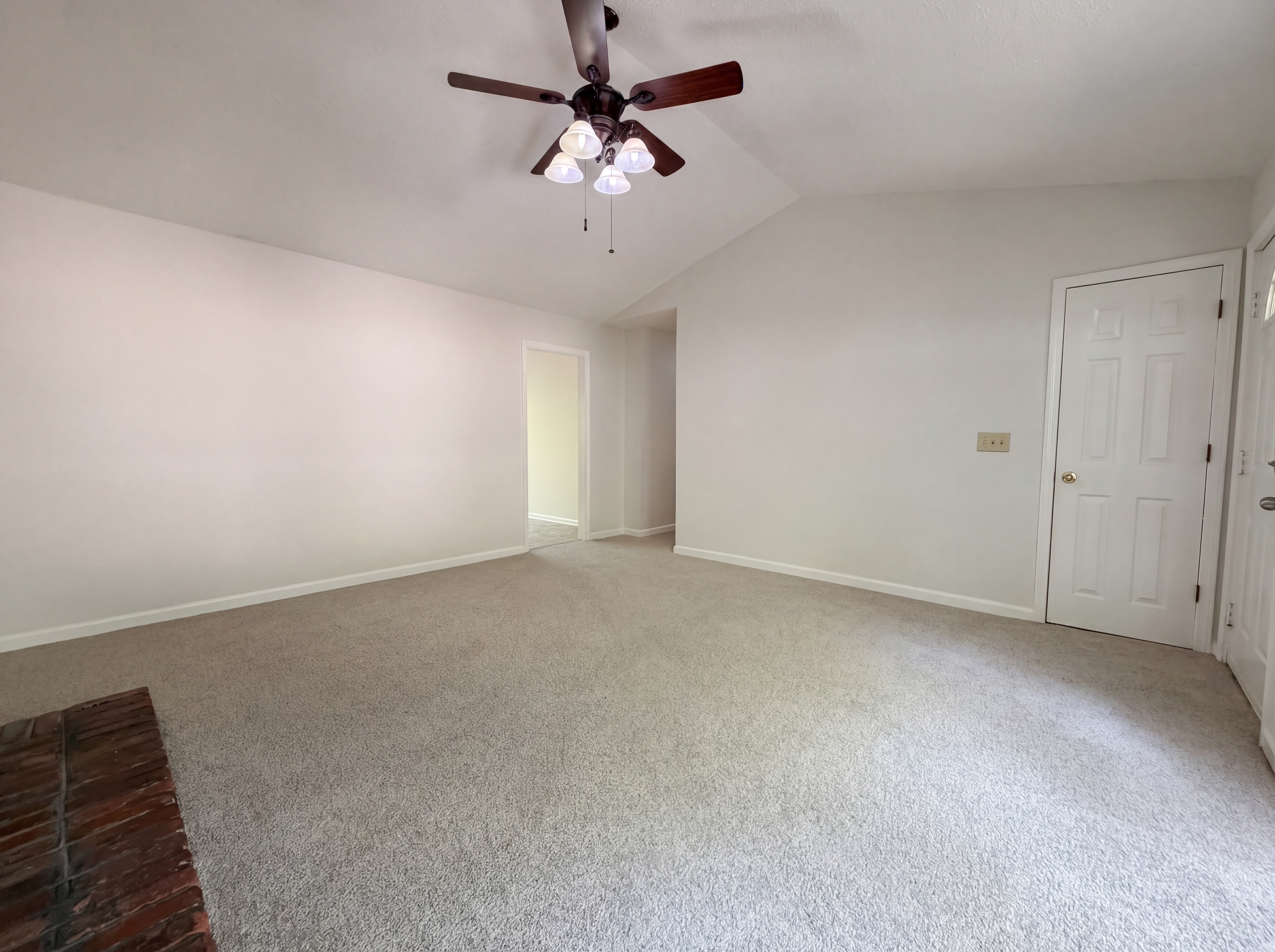 Photo 14 of 20 of 5816 Janet Dr, Trussville, AL