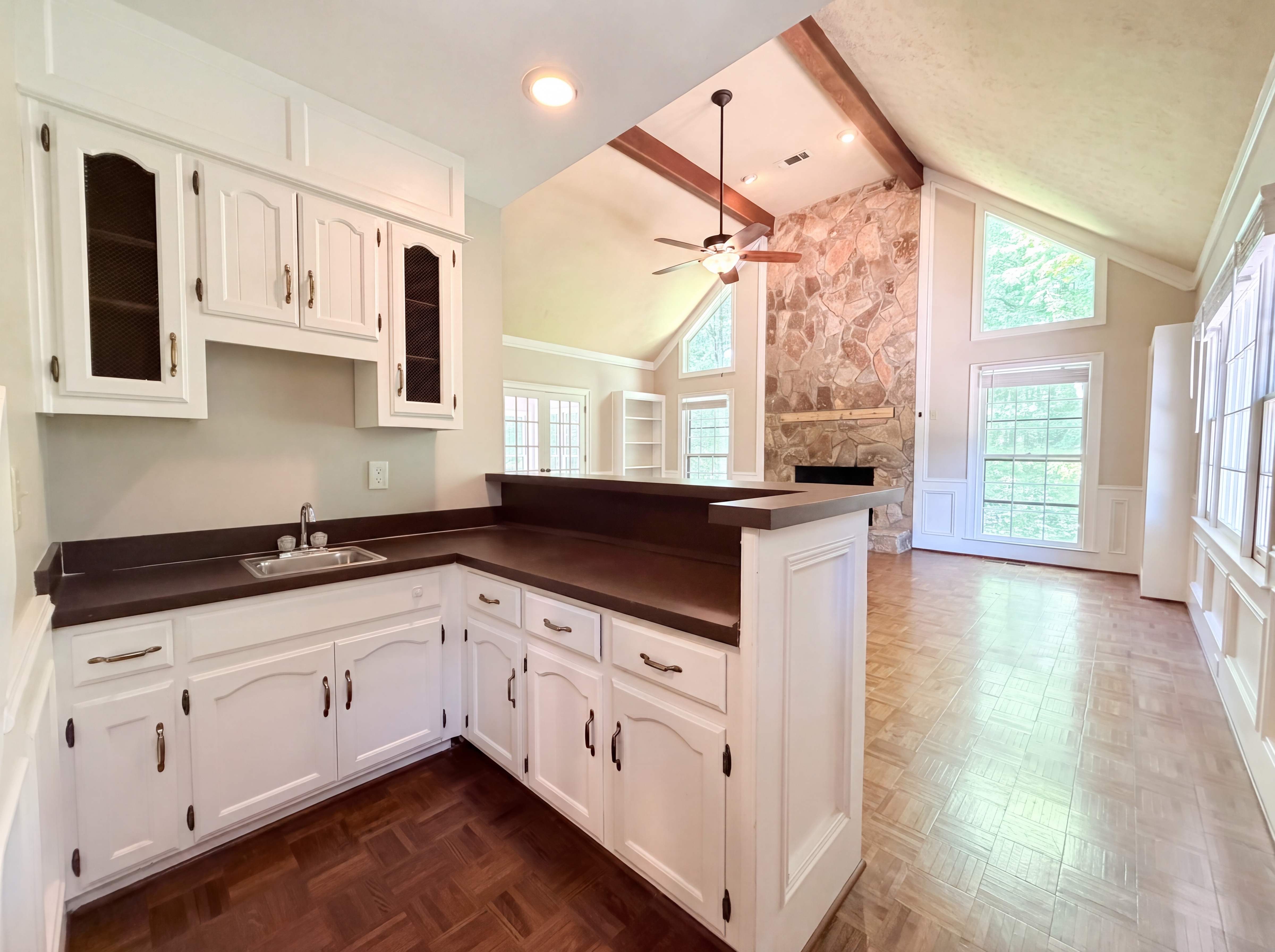 Photo 11 of 46 of 2360 Kimbrough Ct, Atlanta, GA