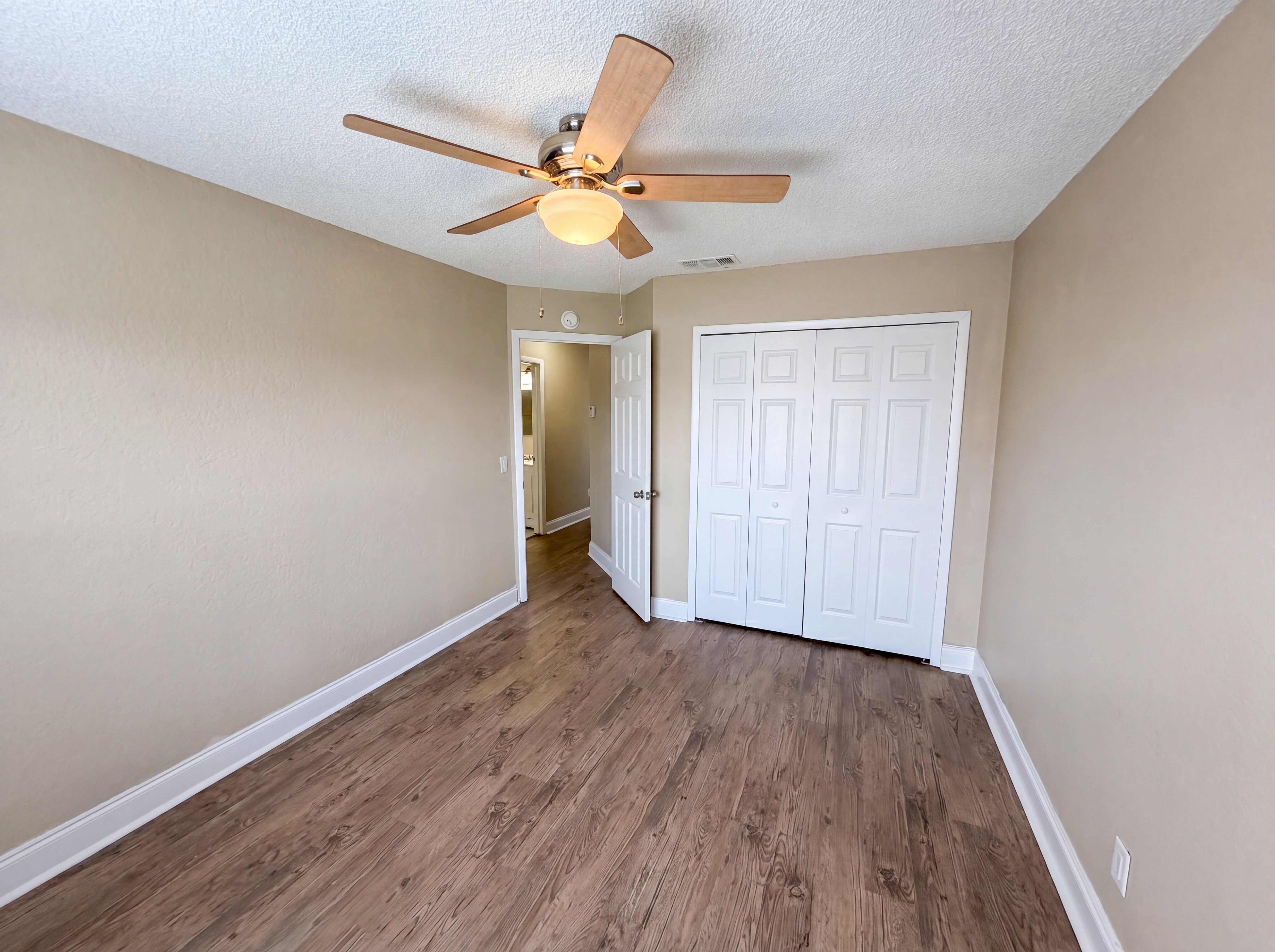 Photo 15 of 25 of 5447 Blueberry Dr, Orlando, FL
