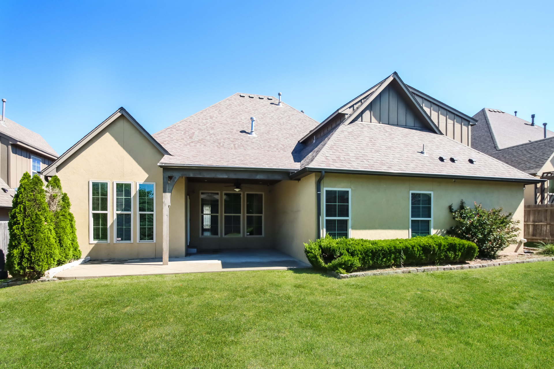 Photo 5 of 22 of 5874 E 145th St S, Bixby, OK