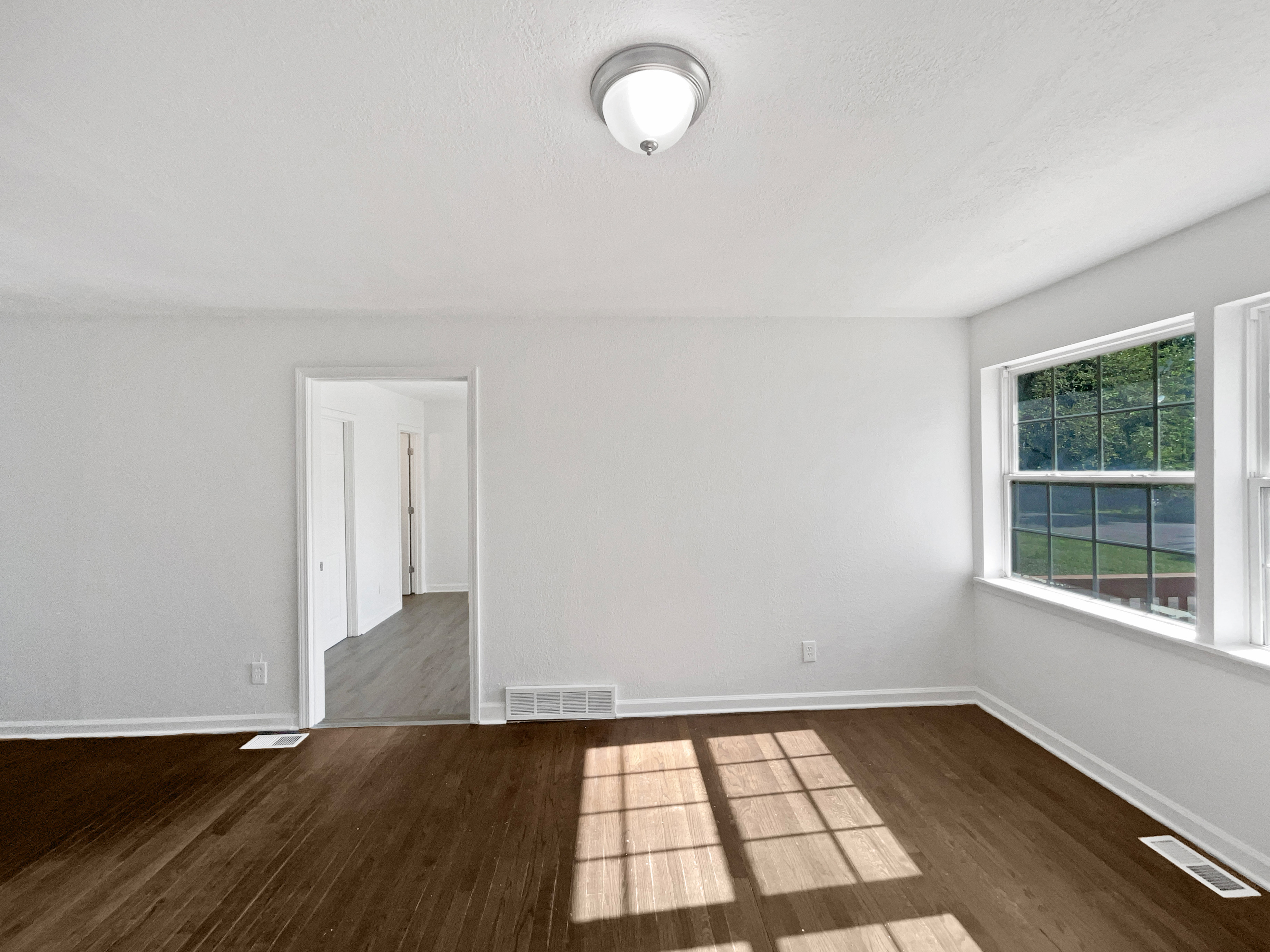 Photo 17 of 20 of 10014 Hardesty Ave, Kansas City, MO