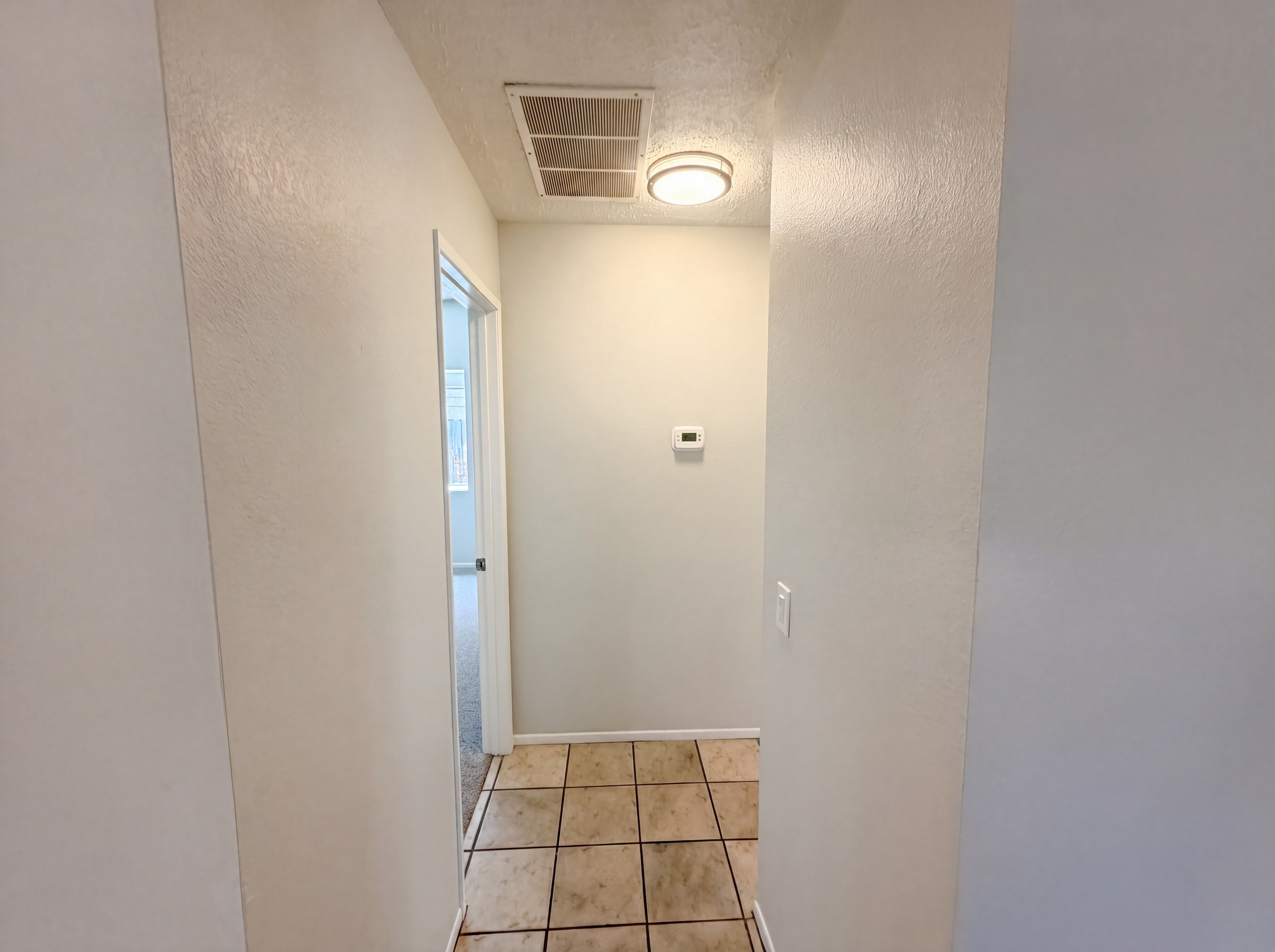 Photo 14 of 26 of 39823 Knollridge Dr, Temecula, CA
