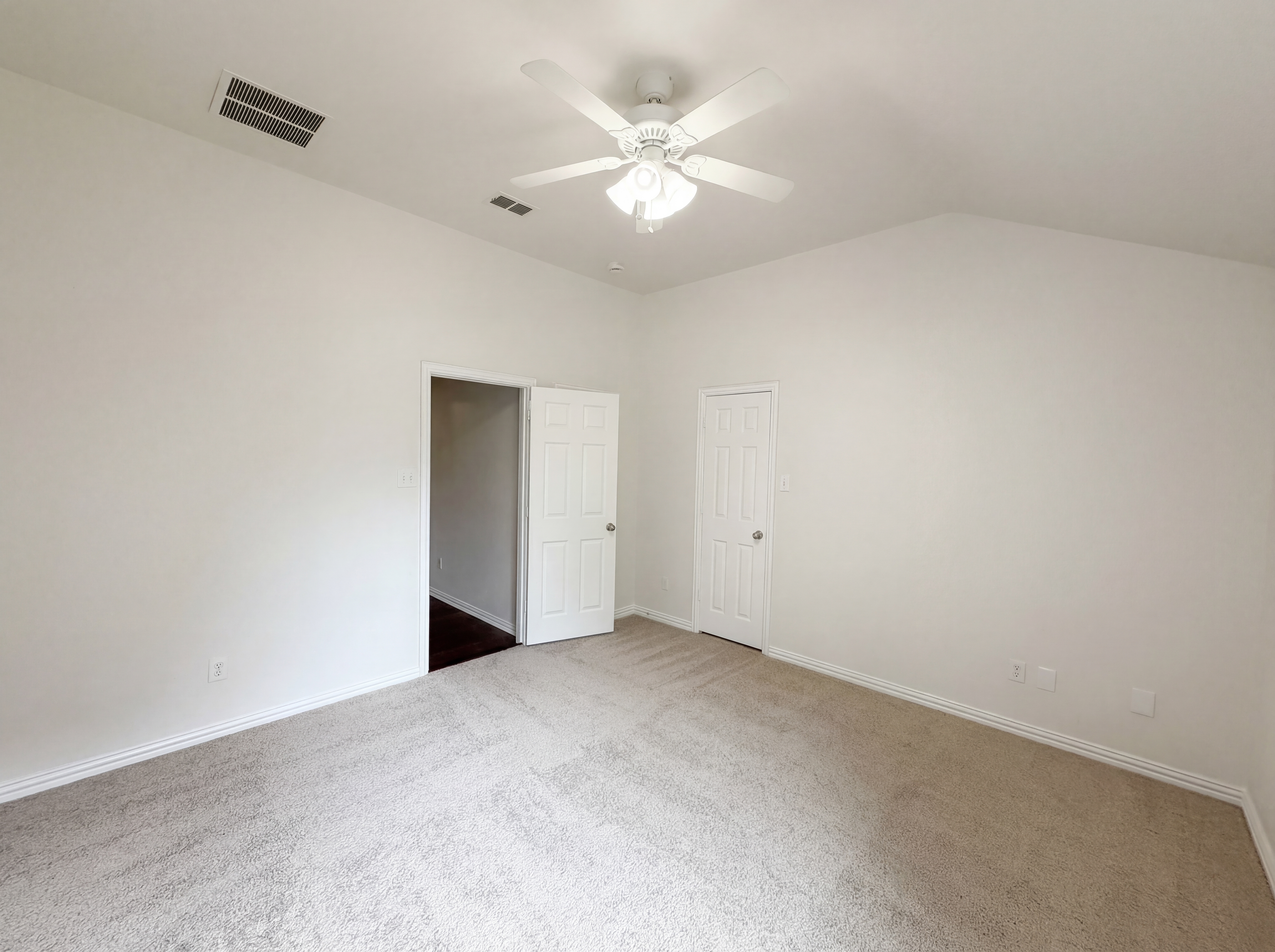 Photo 4 of 18 of 2124 Highland River Dr, Wylie, TX